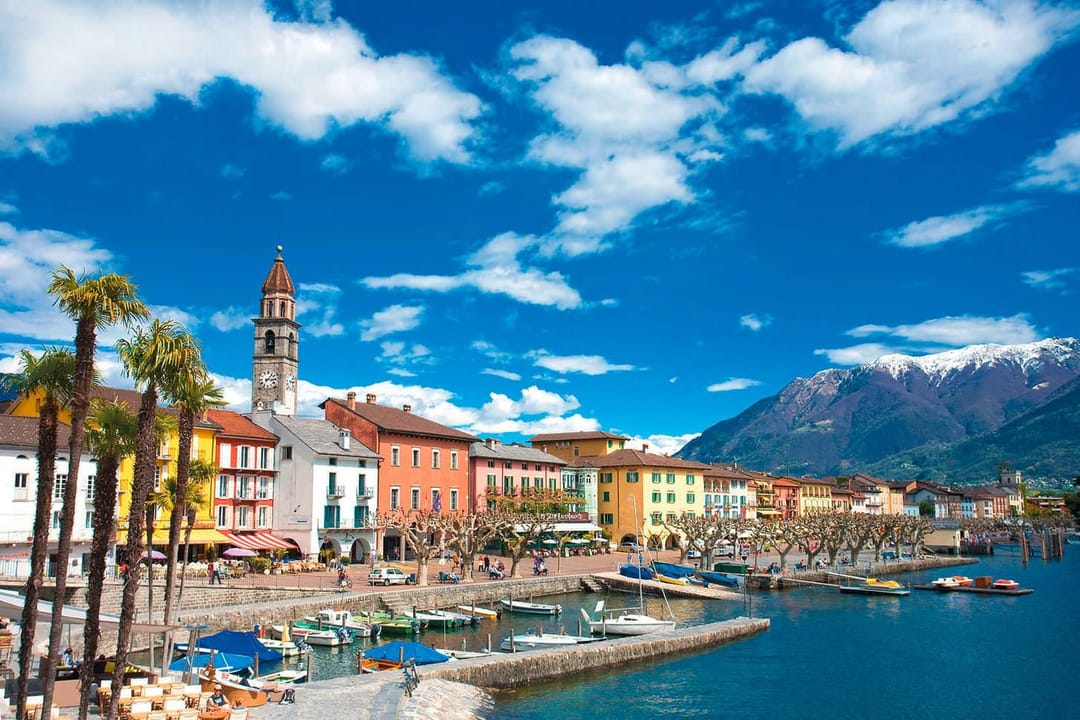 Ascona mit 10-15-Min.-Bus zum Bahnhof