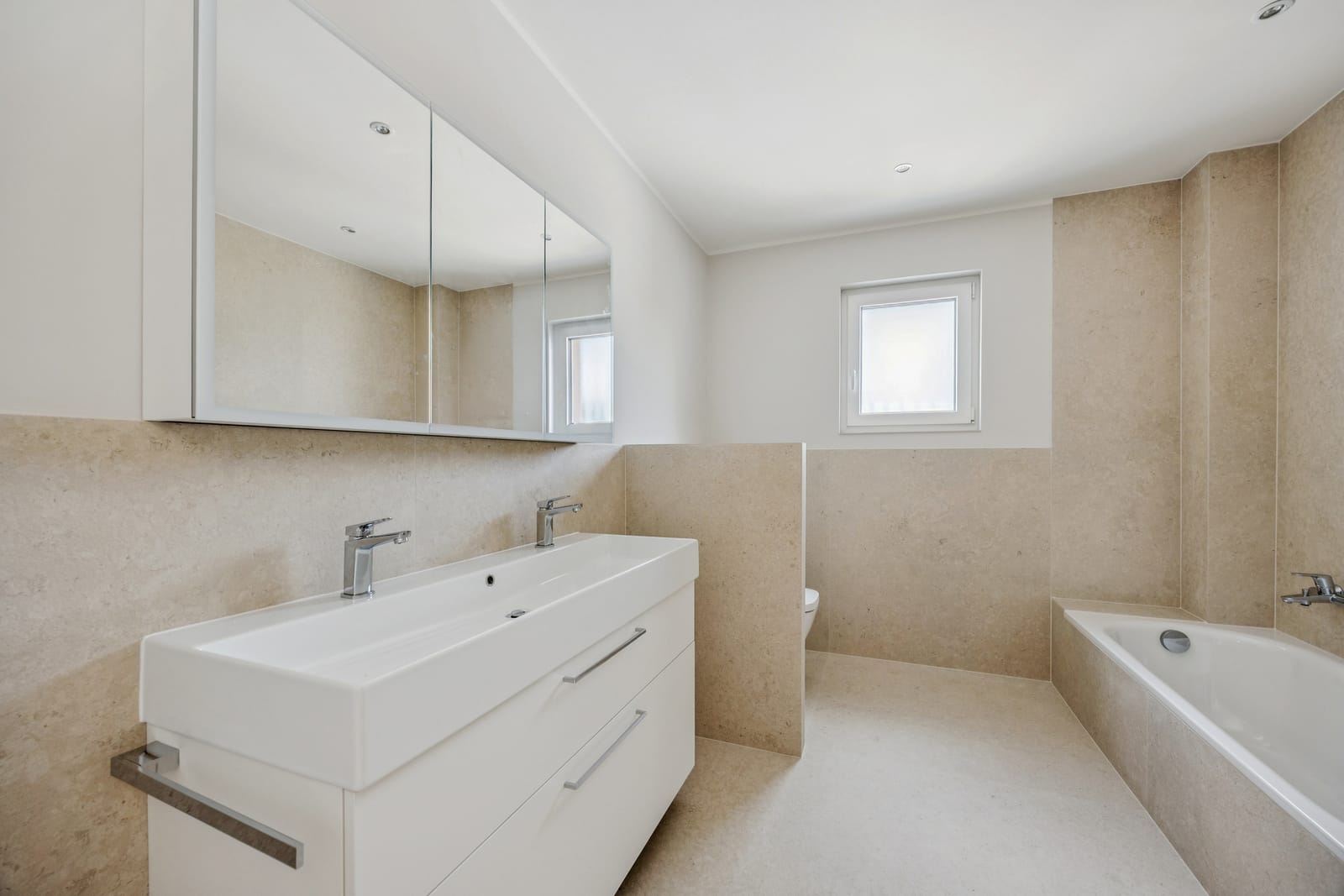 Grosszügige 4.5-Zimmer-Wohnung an sonniger Hanglage — Ansicht 16