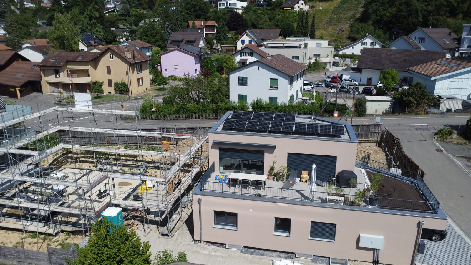 TAG DER OFFENEN TÜR – 12. SEPTEMBER 2026 Neubau an sonniger Lage – modernes 5.5-Zimmer-Einfamilienhaus mit viel Licht und grosszügiger Terrasse . — Ansicht 10