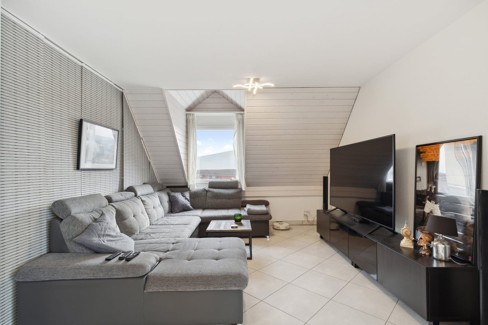 Exklusive 3,5-Zimmer-Wohnung nahe Zürich – modern & stilvoll — Ansicht 7