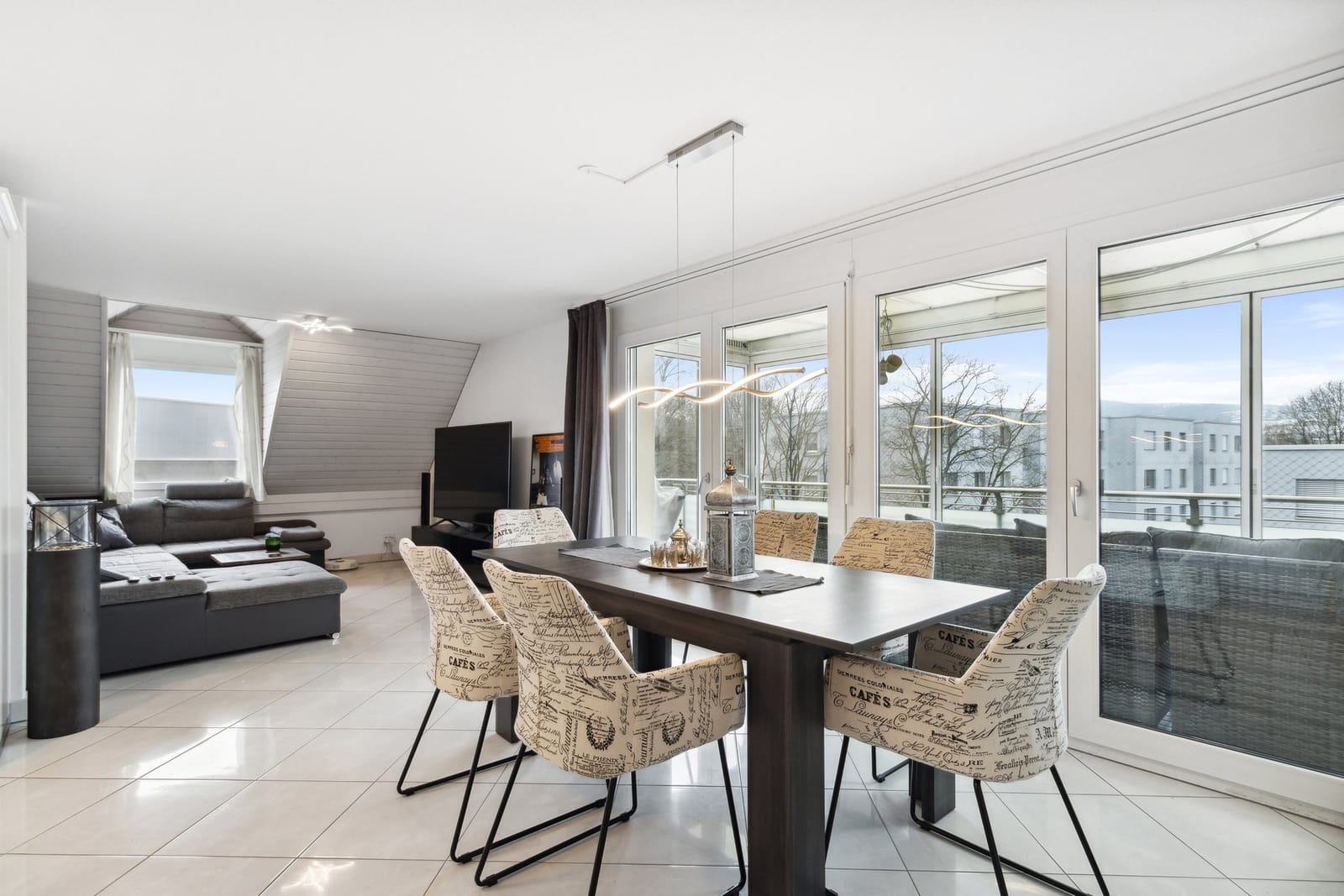 Exklusive 3,5-Zimmer-Wohnung nahe Zürich – modern & stilvoll — Ansicht 4