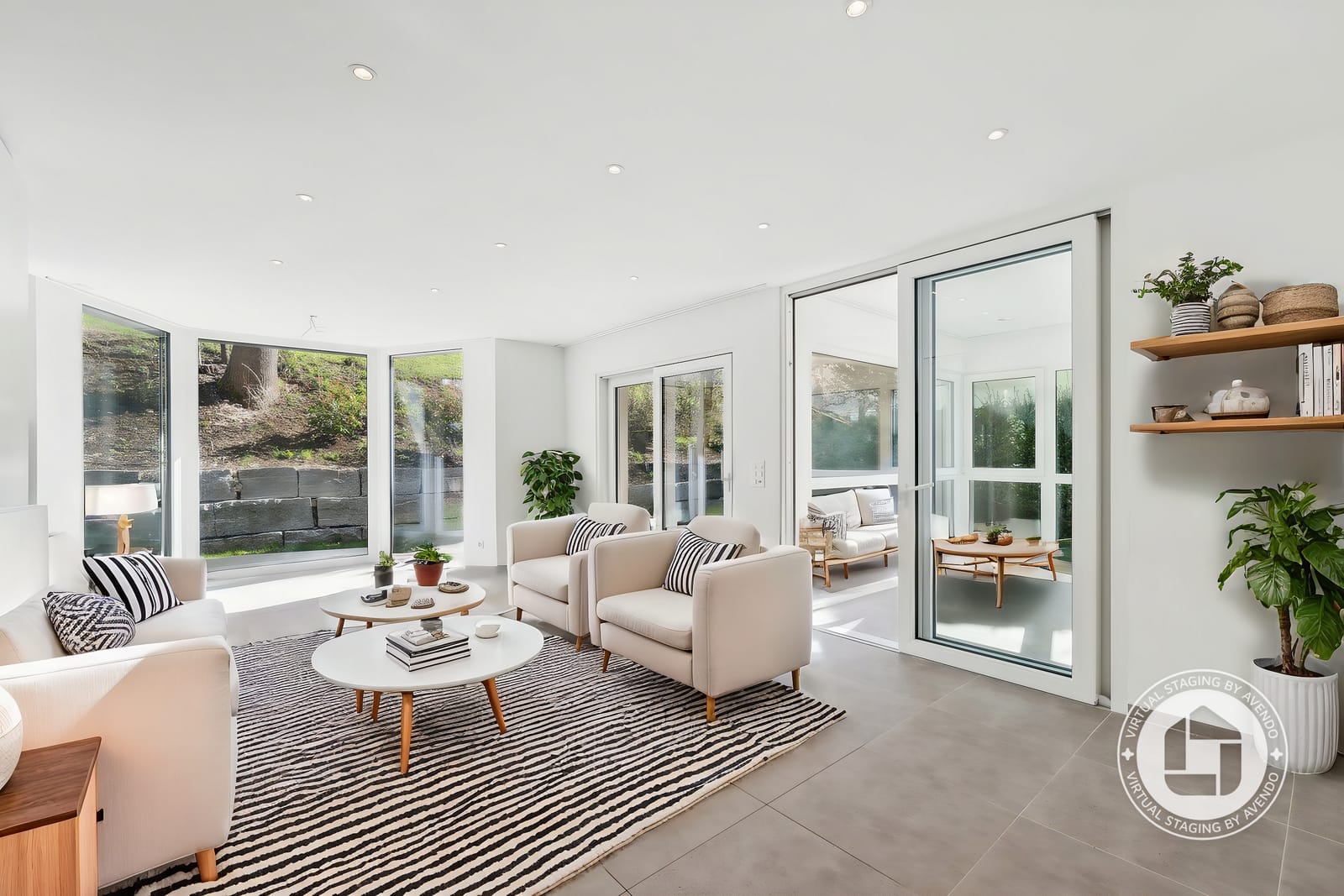 Stilvolles Wohnen: 5.5-Zimmer-Doppelhaus mit Wintergarten — Ansicht 1