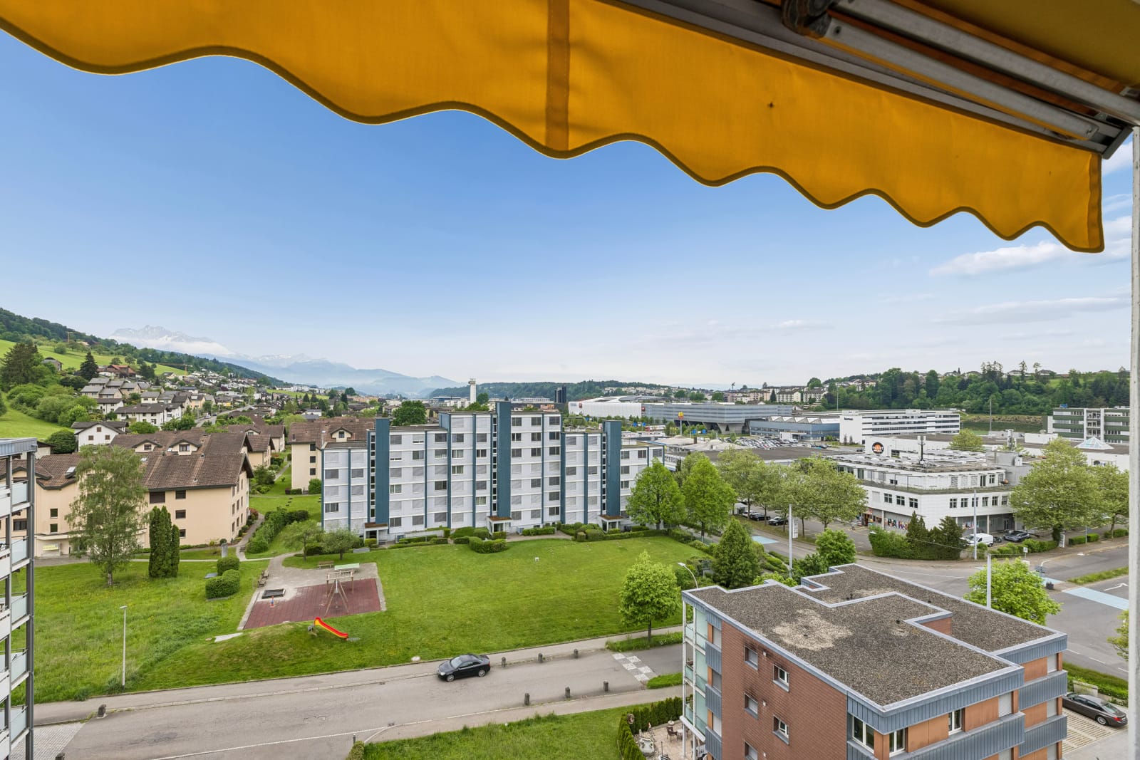 Panorama-Weitsicht & Sonnenuntergang im obersten Stock — Ansicht 12