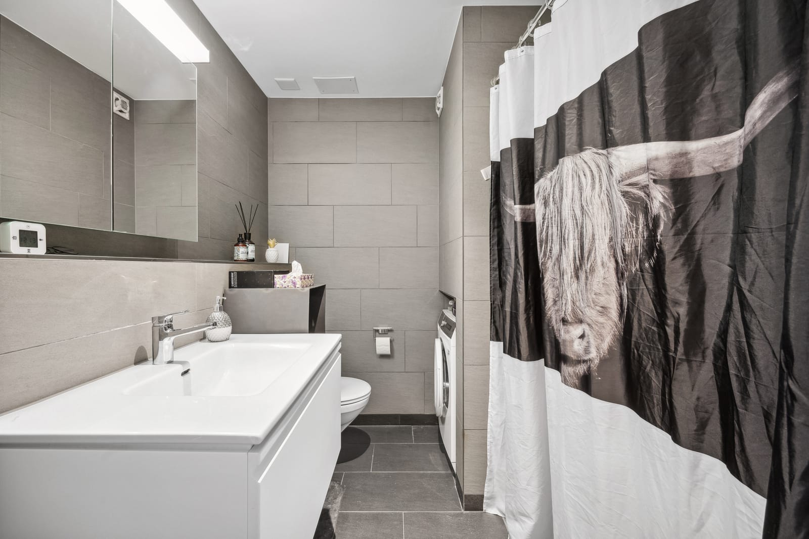 Exklusives Wohnen mit Aussicht: Einfamilienhaus mit Einliegerwohnung — Ansicht 14