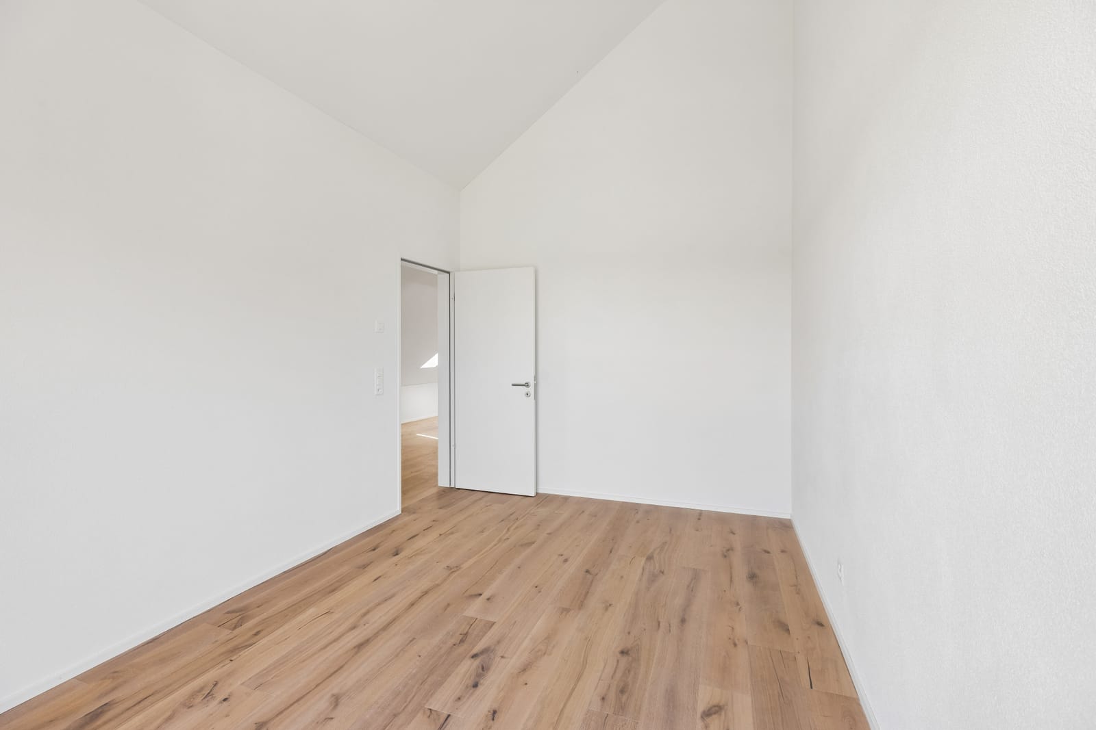 Neubau mit Weitblick – moderne 3.5-Zimmer-Dachwohnung mit viel Wohnkomfort — Ansicht 20