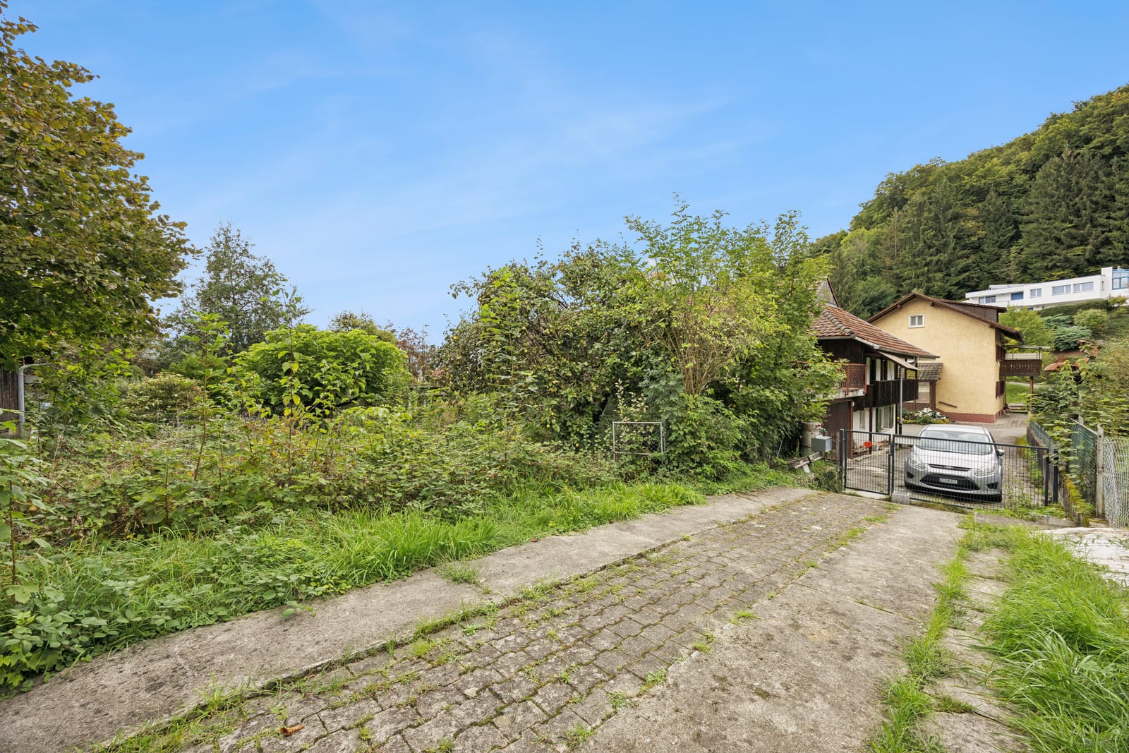 Grosszügiges 7-Zimmer-Haus in Leibstadt mit grosser Dachterrasse und viel Potenzial — Ansicht 22