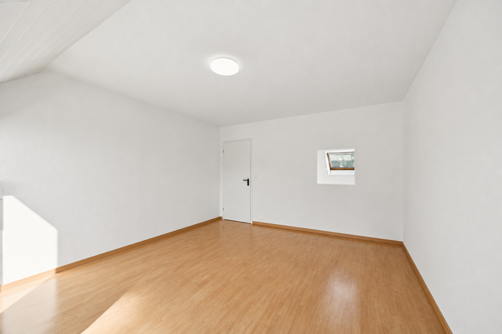 Wohnen wie im eigenen Haus – stilvoll, grosszügig und voller Lebensqualität — Ansicht 6