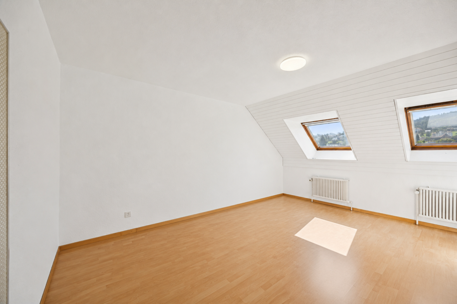 Wohnen wie im eigenen Haus – stilvoll, grosszügig und voller Lebensqualität — Ansicht 3