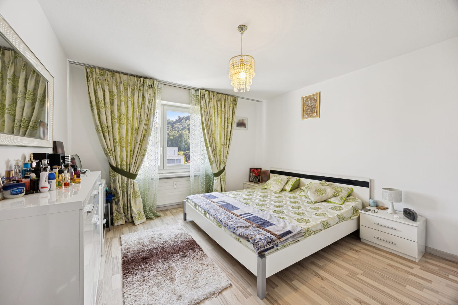 Grosszügige 6.5-Zimmer-Dachwohnung mit flexiblem Grundriss – teilbar in 3.5- und 4.5-Zimmer-Wohnung — Ansicht 4