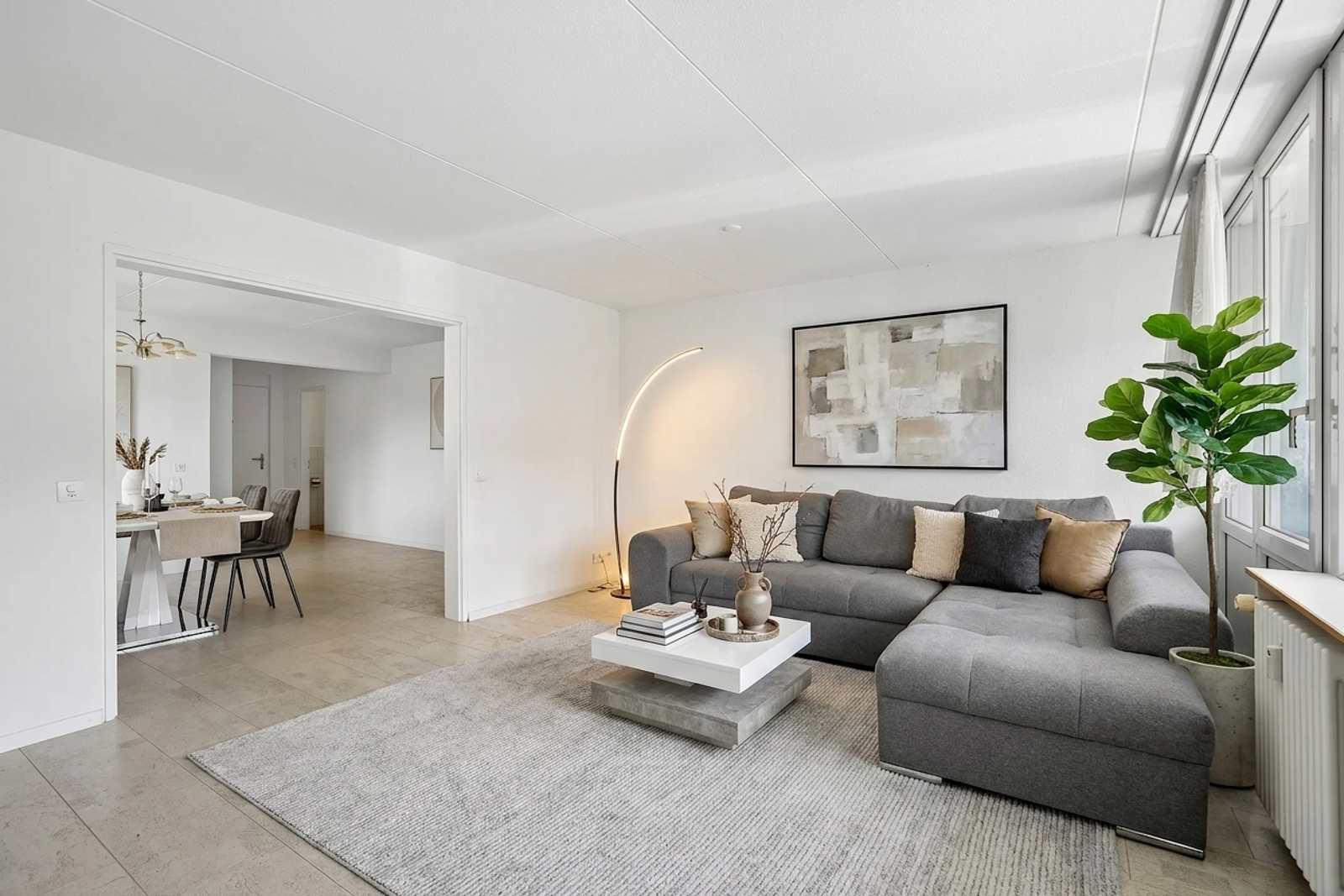 Panoramablick inklusive – Exklusive 2.5-Zimmer-Wohnung in Baden — Ansicht 2