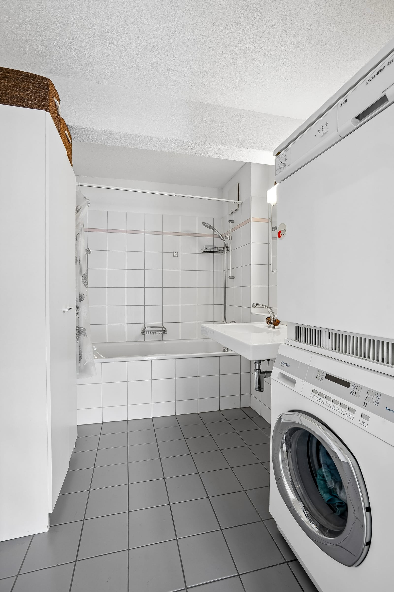 Panoramablick inklusive – Exklusive 2.5-Zimmer-Wohnung in Baden — Ansicht 18