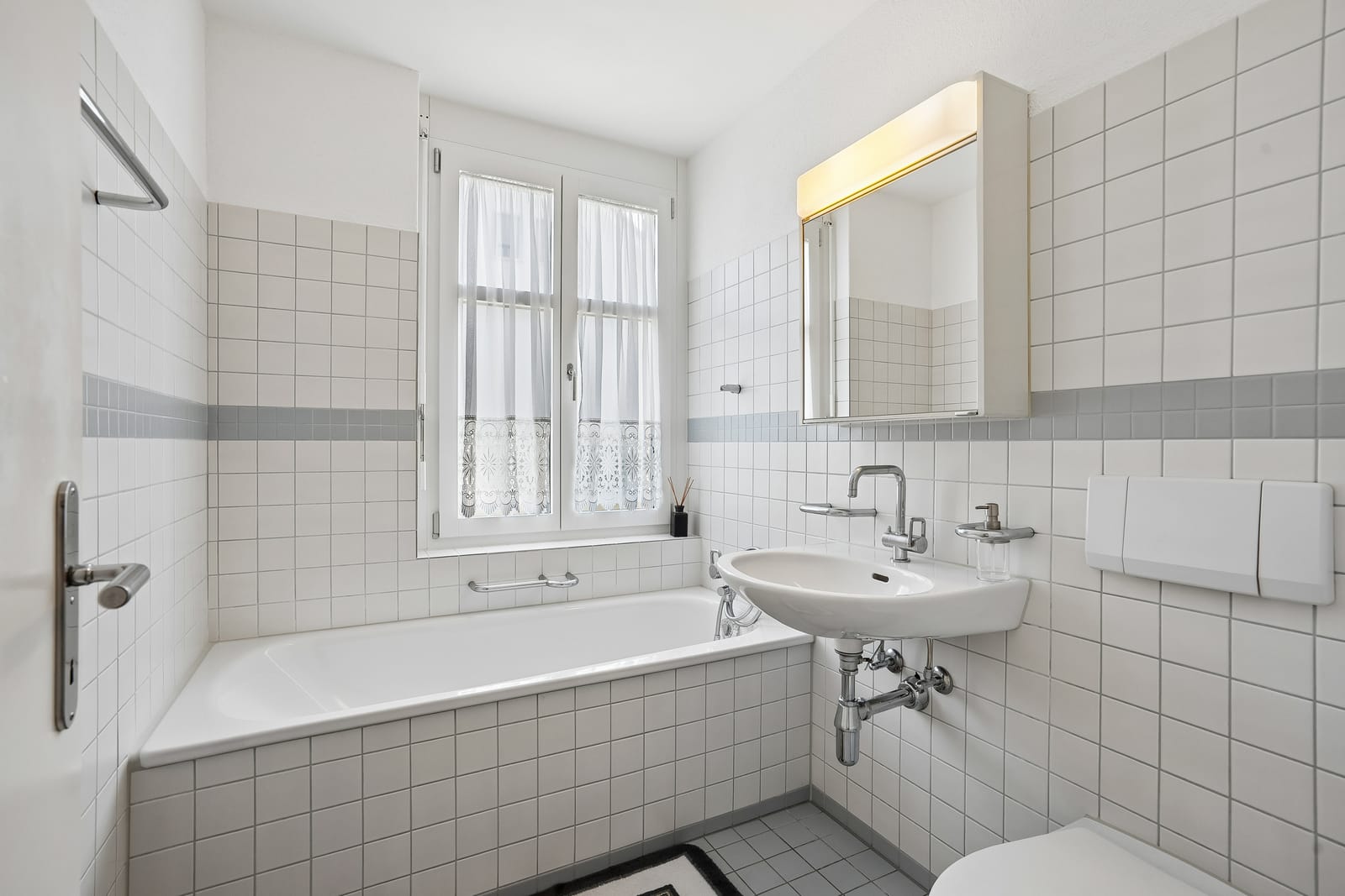 Gartenwohnung mit Einfamilienhausgefühl – 260 m² Privatgarten — Ansicht 10