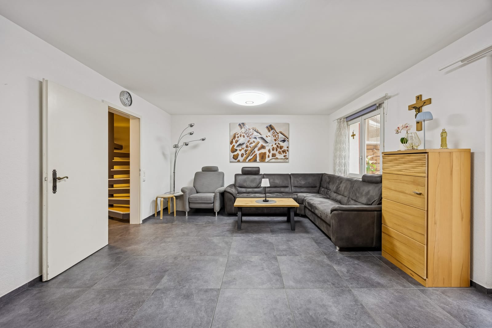 Stilvoll renoviertes 5.5-Zimmer-Reihenhaus mit 166 m² Wohnkomfort und grosser Terrasse — Ansicht 27