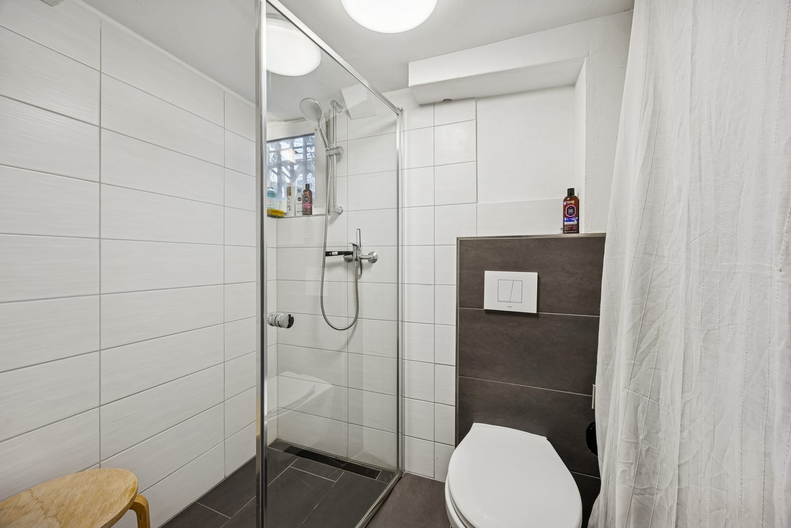 Stilvoll renoviertes 5.5-Zimmer-Reihenhaus mit 166 m² Wohnkomfort und grosser Terrasse — Ansicht 8