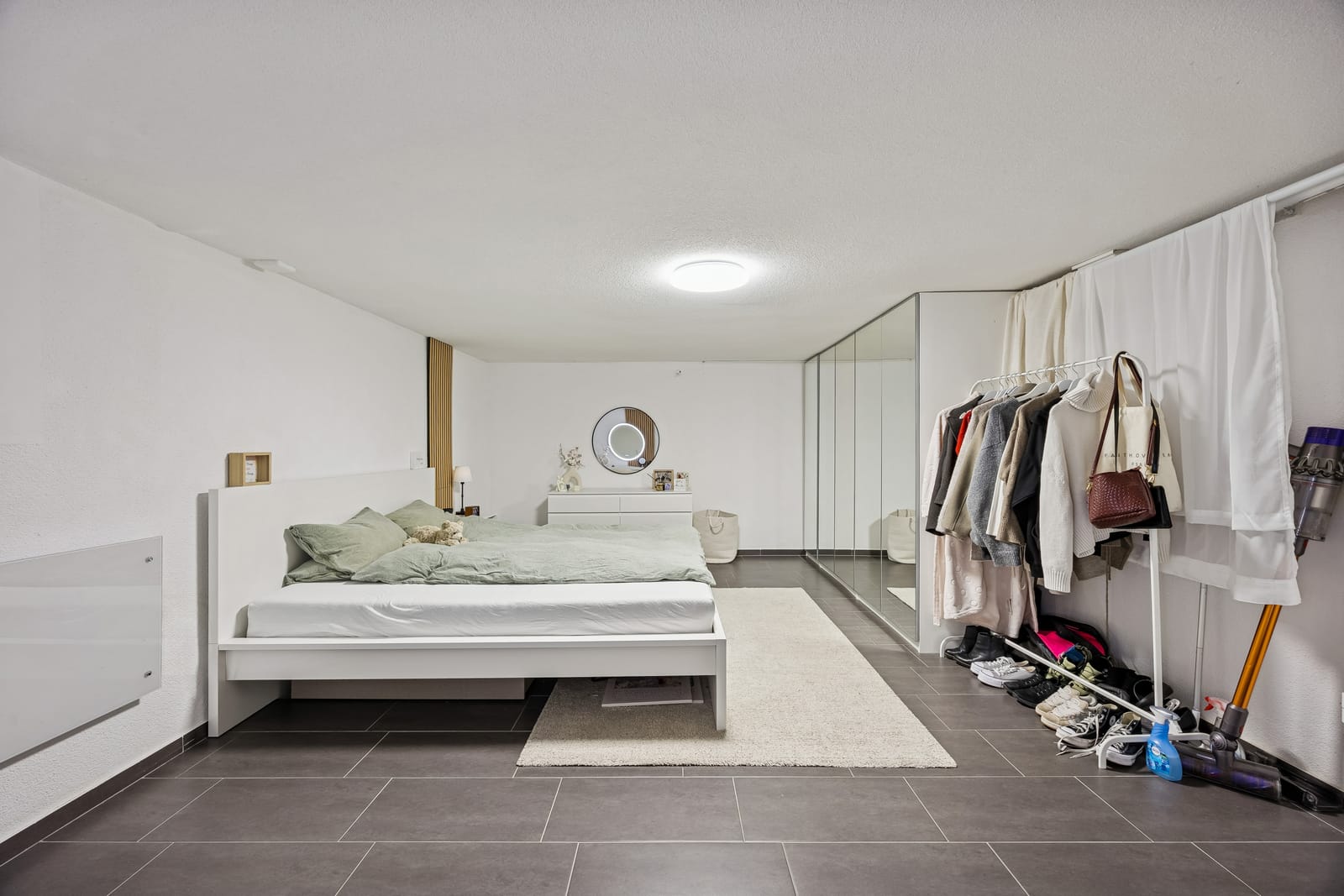 Stilvoll renoviertes 5.5-Zimmer-Reihenhaus mit 166 m² Wohnkomfort und grosser Terrasse — Ansicht 19
