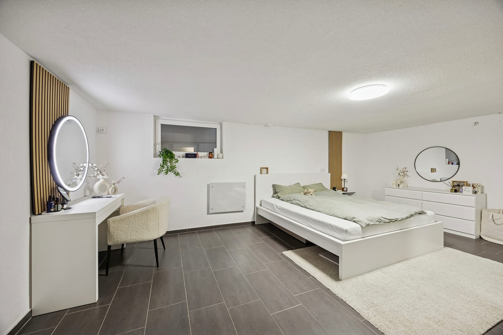 Stilvoll renoviertes 5.5-Zimmer-Reihenhaus mit 166 m² Wohnkomfort und grosser Terrasse — Ansicht 17