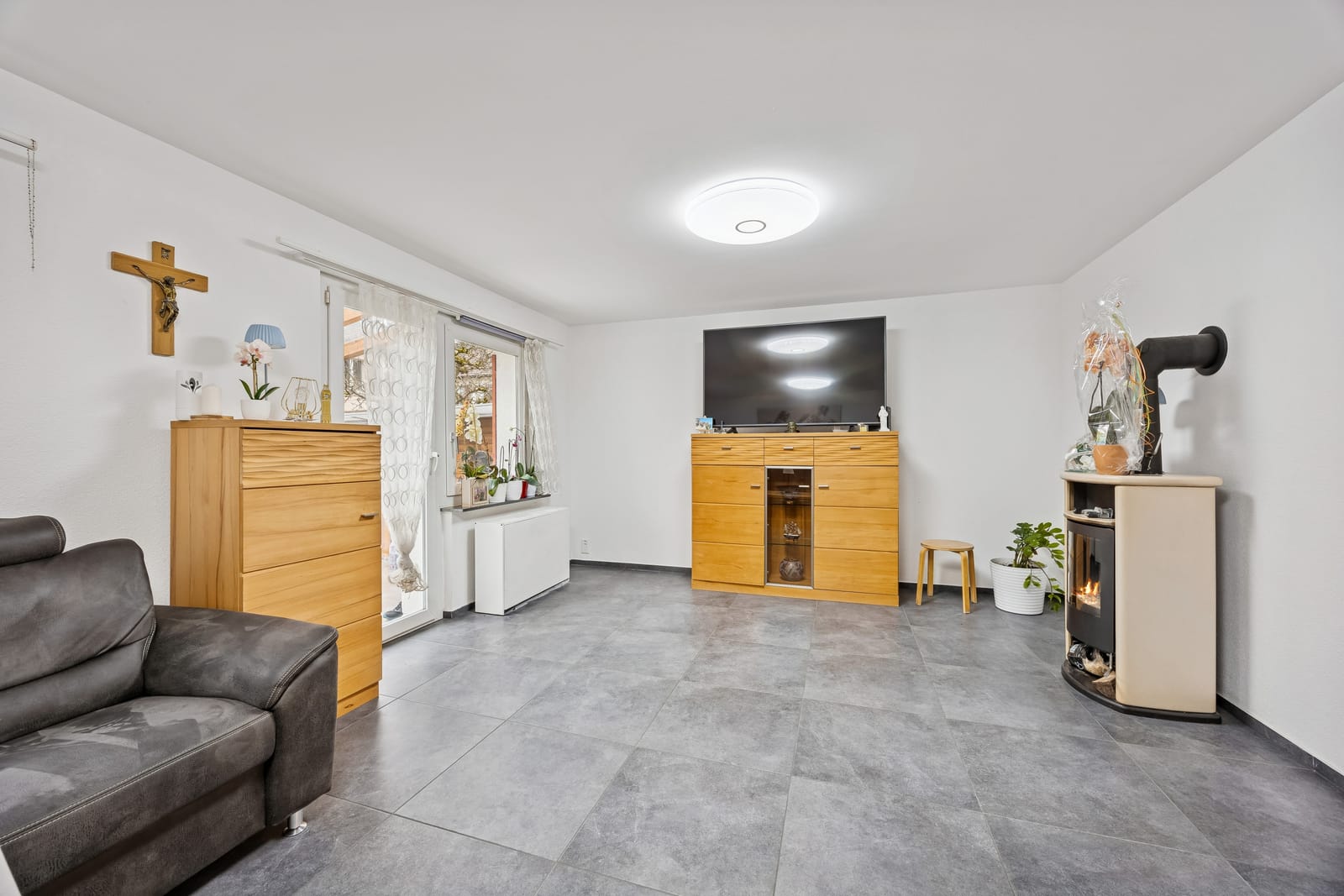 Stilvoll renoviertes 5.5-Zimmer-Reihenhaus mit 166 m² Wohnkomfort und grosser Terrasse — Ansicht 28
