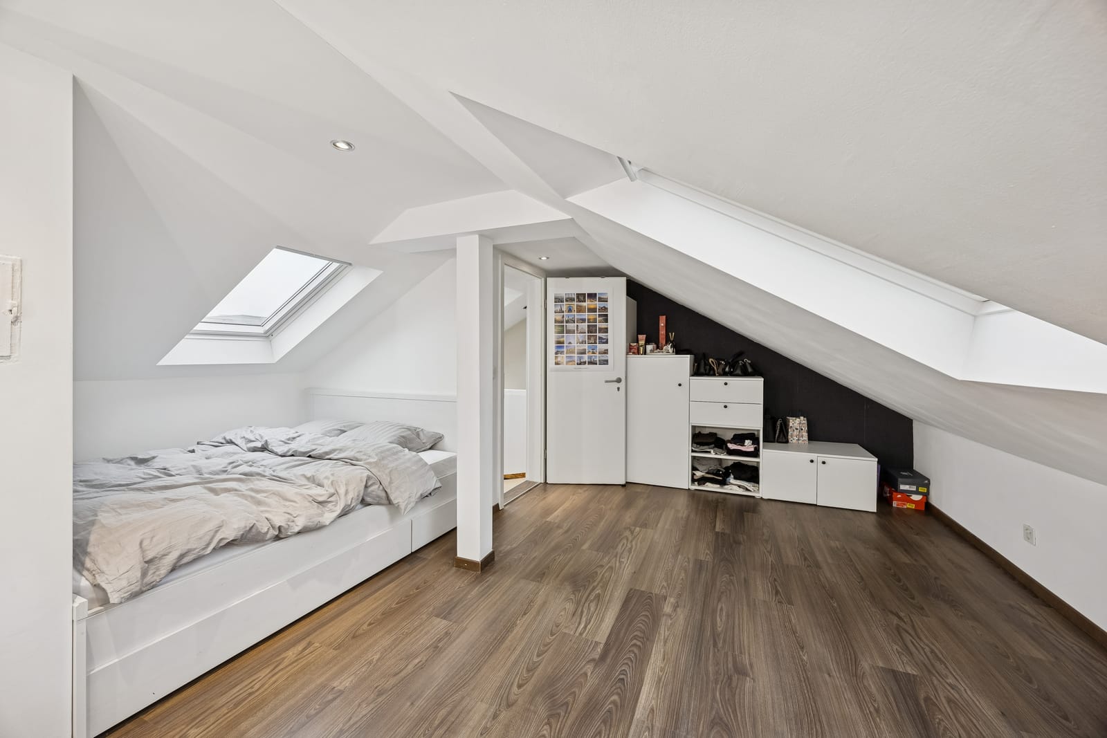 Stilvoll renoviertes 5.5-Zimmer-Reihenhaus mit 166 m² Wohnkomfort und grosser Terrasse — Ansicht 18
