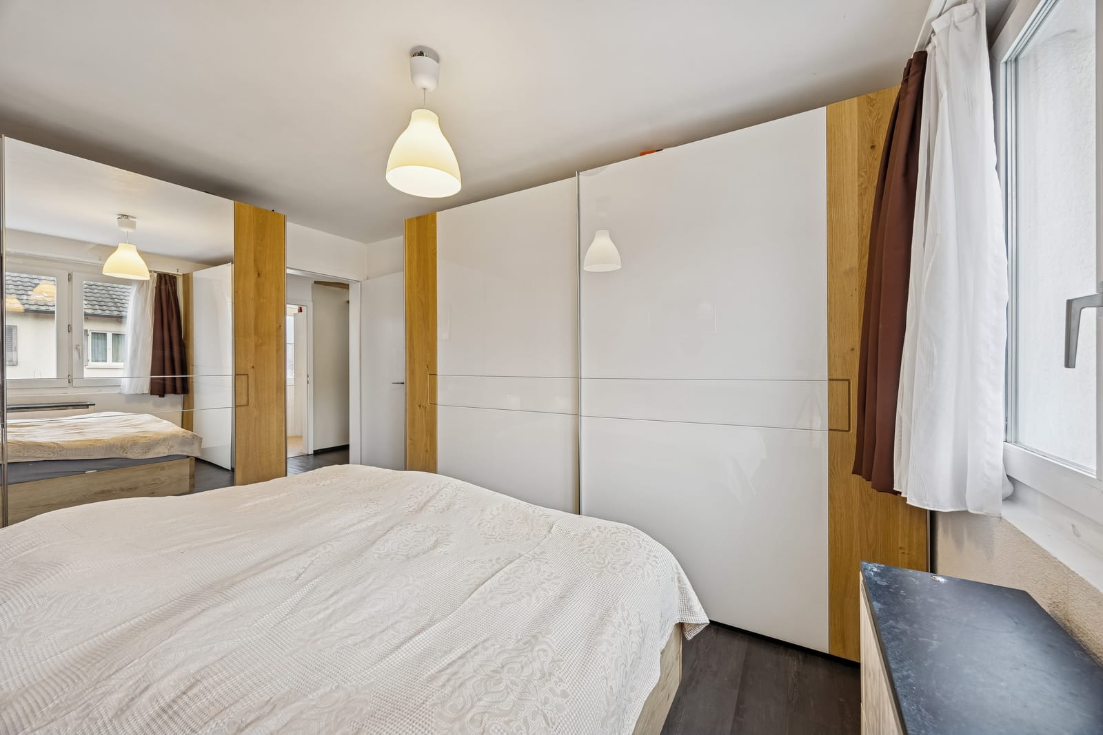 Stilvoll renoviertes 5.5-Zimmer-Reihenhaus mit 166 m² Wohnkomfort und grosser Terrasse — Ansicht 14