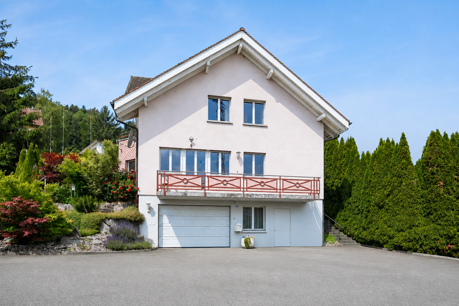 Grosszügiges 7.5-Zimmer-EFH mit weitläufigem Grundstück in Rickenbach LU — Ansicht 22