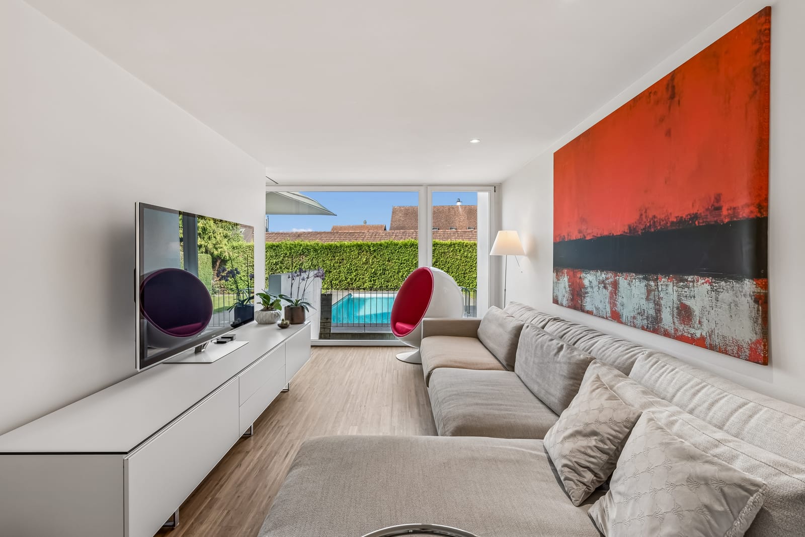 Wohnen wie im Ferienresort – Architektenhaus mit Pool und Garten — Ansicht 9