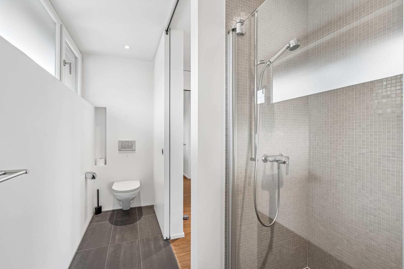 Wohnen wie im Ferienresort – Architektenhaus mit Pool und Garten — Ansicht 16