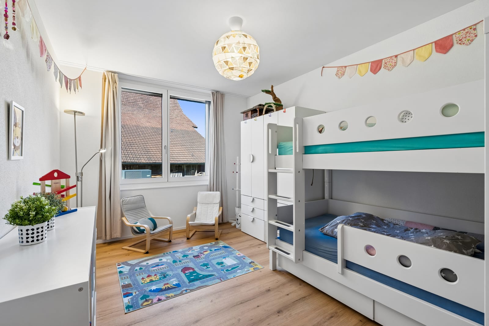 Zentral, ruhig und lichtdurchflutet - Ihr neues Zuhause im Herzen von Hettlingen — Ansicht 9