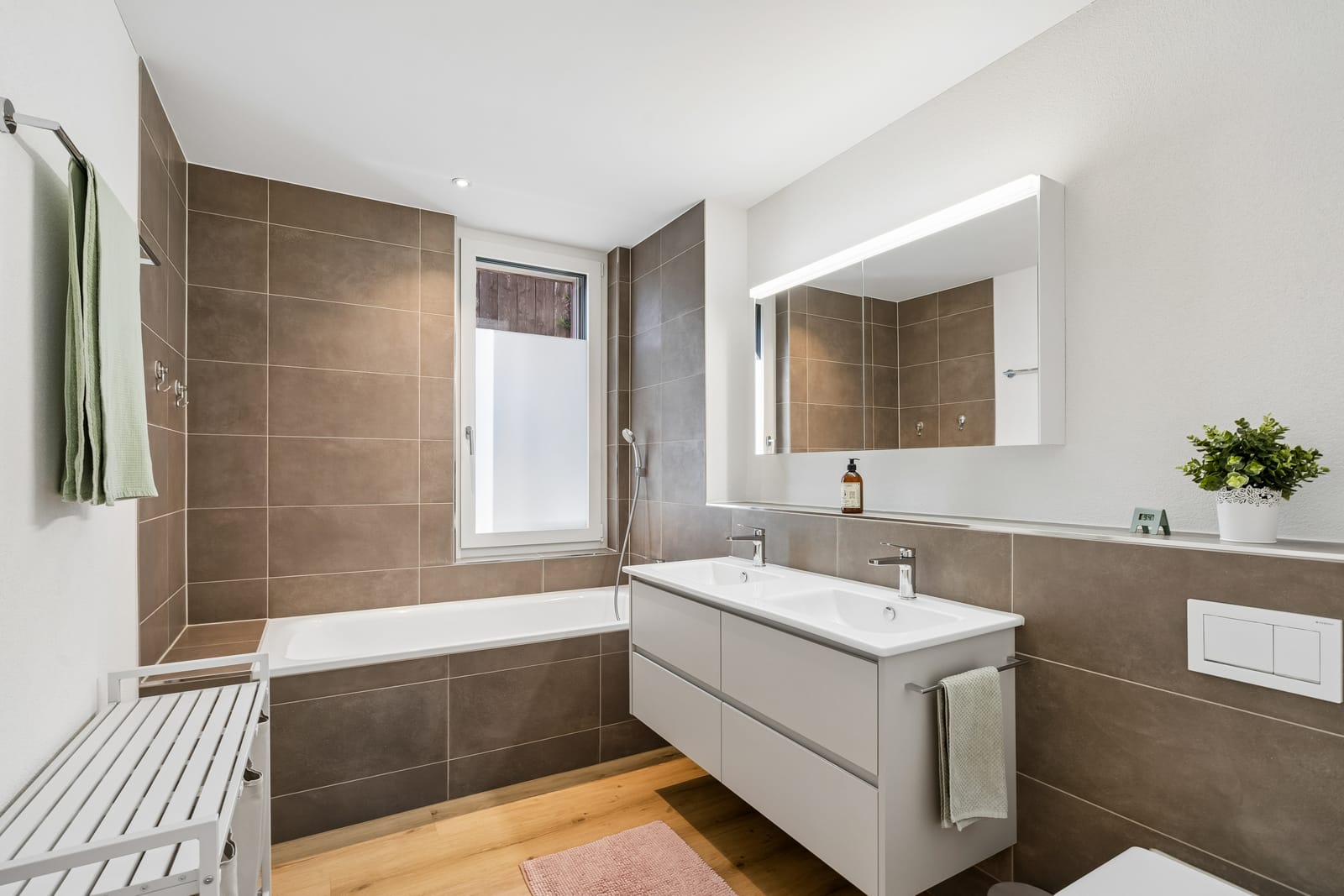 Zentral, ruhig und lichtdurchflutet - Ihr neues Zuhause im Herzen von Hettlingen — Ansicht 11
