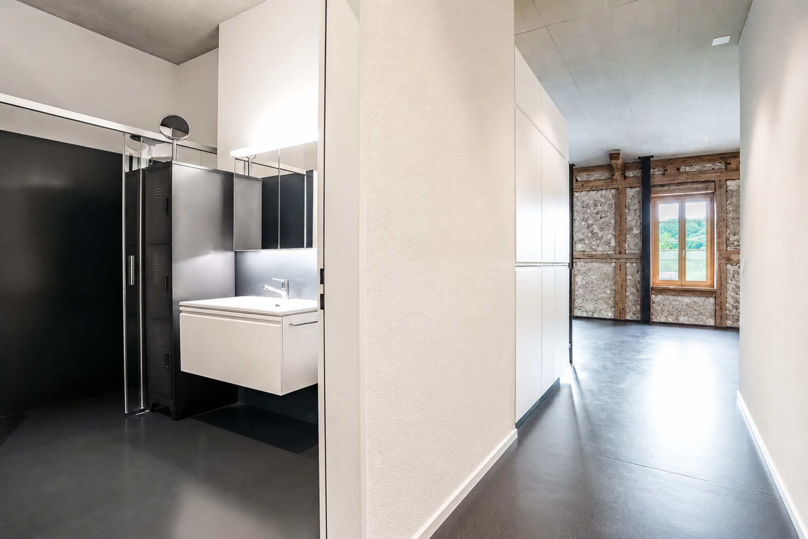 Historisches Bijou mit modernem Ausbaustandard – 2.5-Zimmer-Wohnung mit Balkon — Ansicht 16