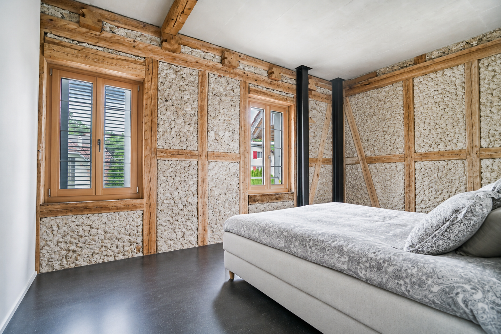 Historisches Bijou mit modernem Ausbaustandard – 2.5-Zimmer-Wohnung mit Balkon — Ansicht 4