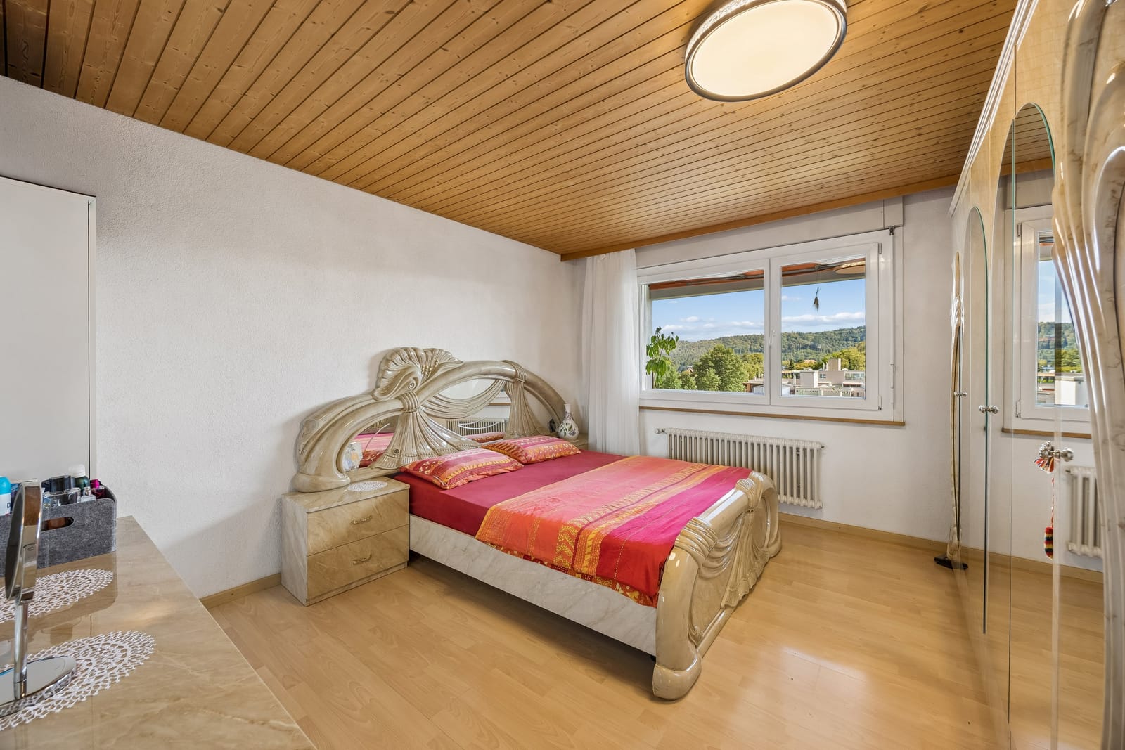 Attraktive 4.5-Zimmer-Wohnung im obersten Geschoss mit Lift und neuer Küche — Ansicht 9