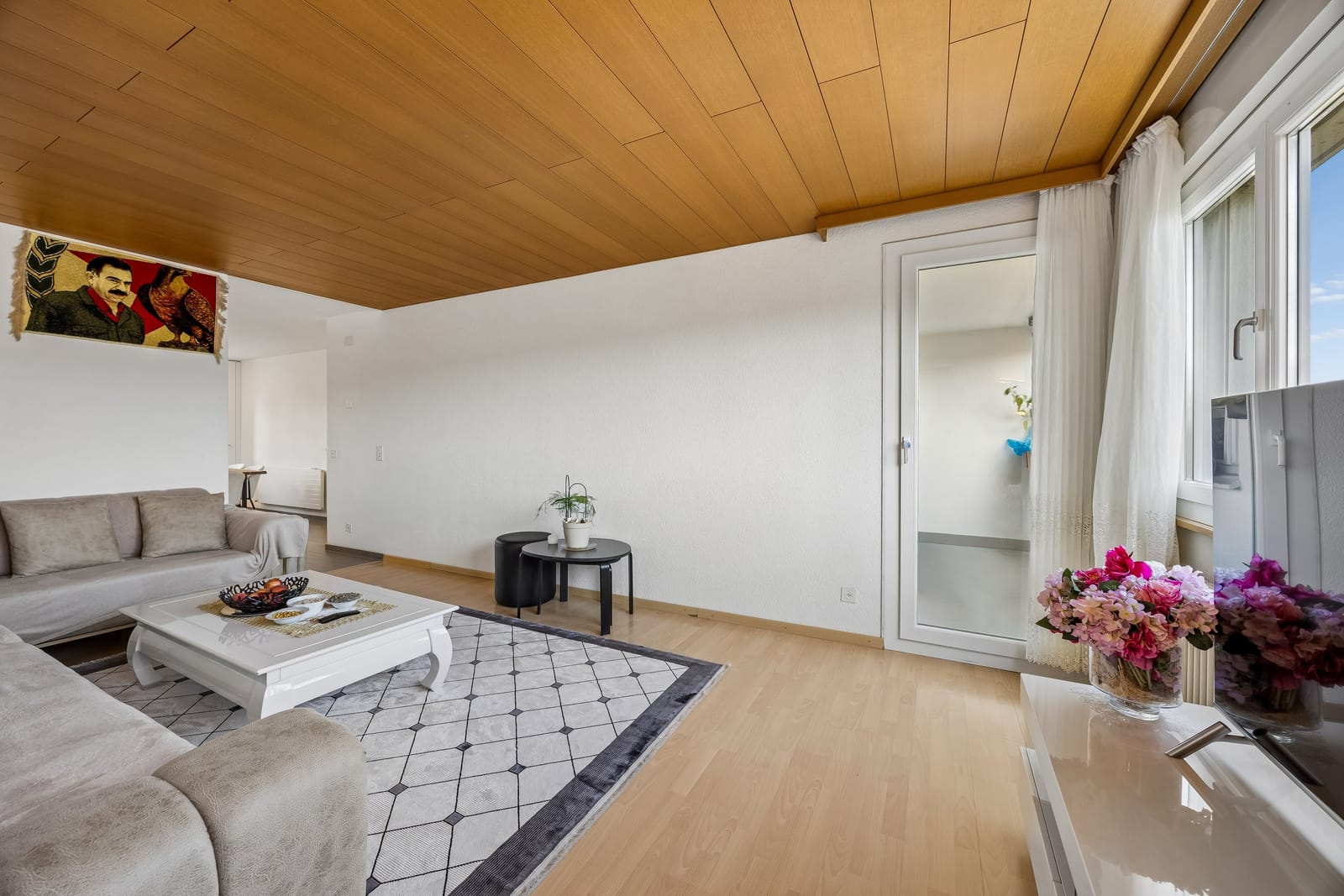 Attraktive 4.5-Zimmer-Wohnung im obersten Geschoss mit Lift und neuer Küche — Ansicht 5