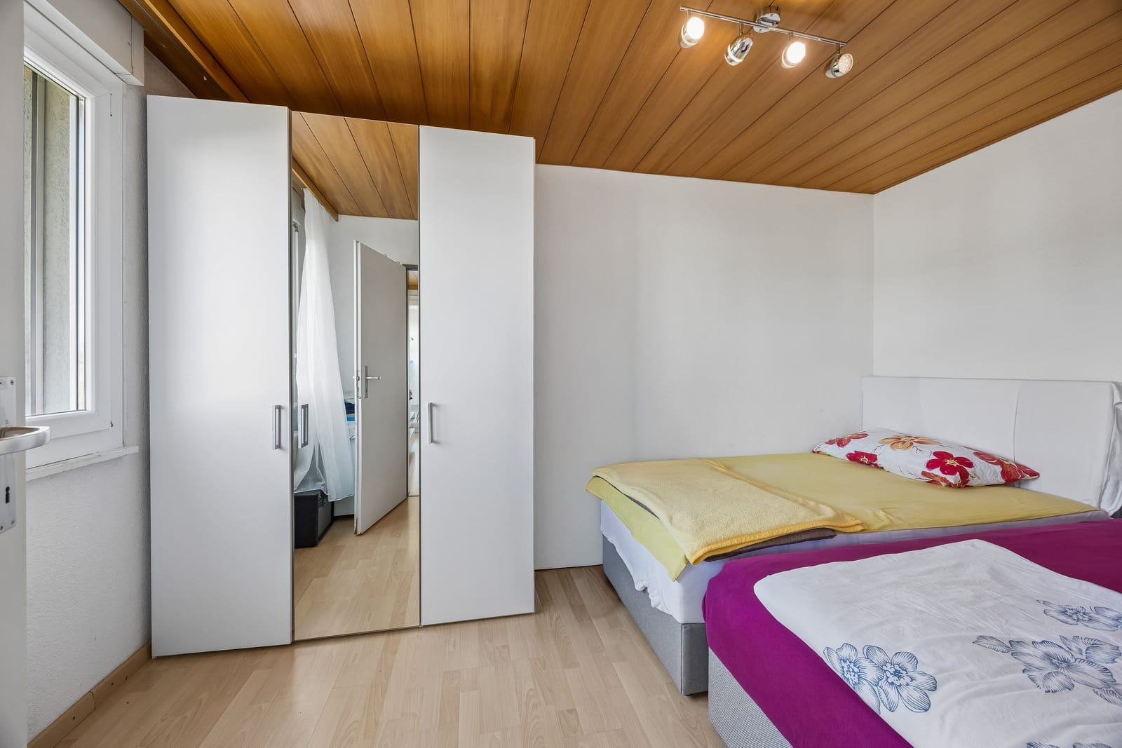 Attraktive 4.5-Zimmer-Wohnung im obersten Geschoss mit Lift und neuer Küche — Ansicht 12