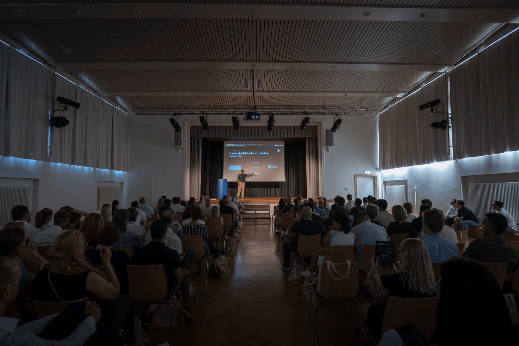Impressionen vom KI-Infoabend in Suhr – Bild 1