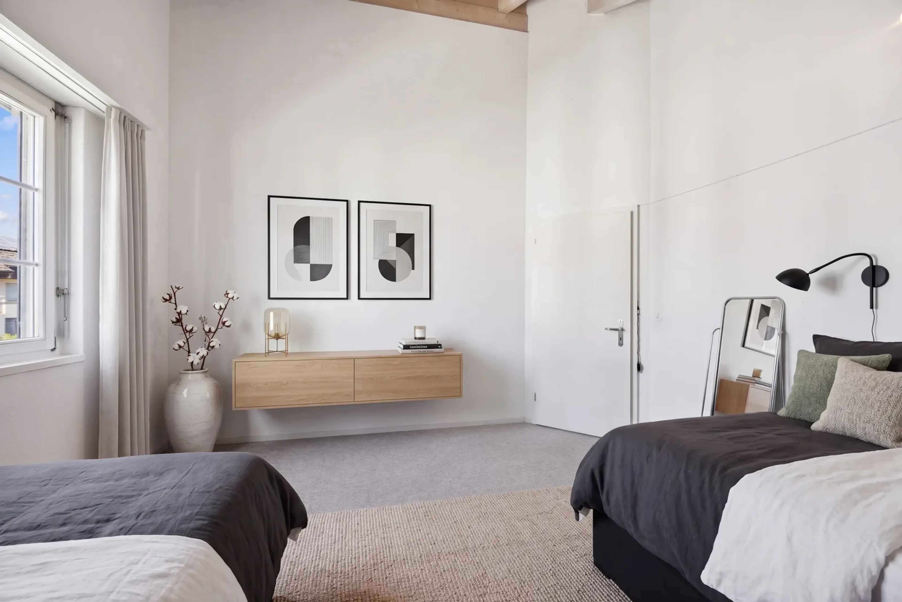 Allein unter dem Dach – 4½ Zimmer mit offenem Dachstuhl, Terrasse und Weitsicht - 9
