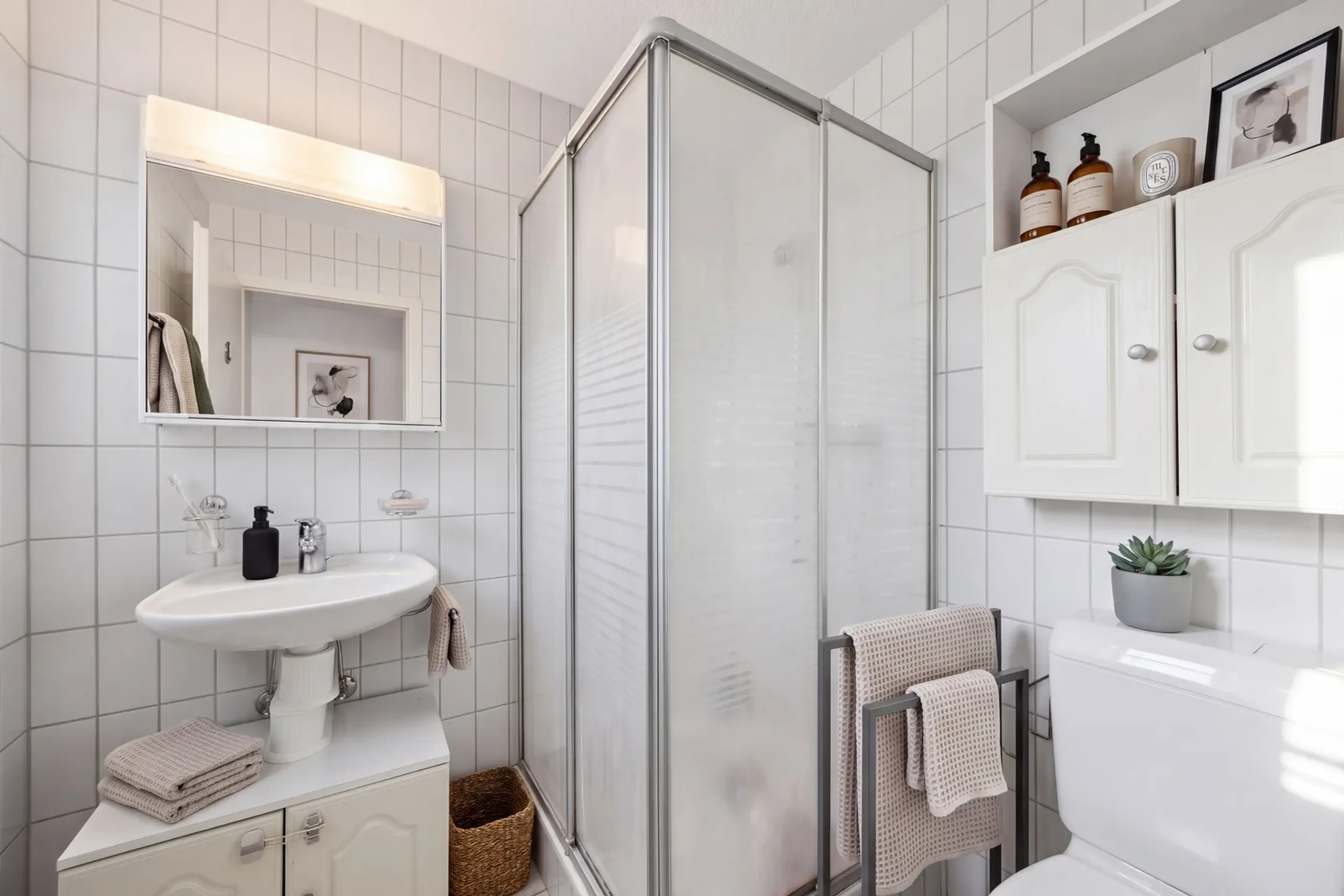 Allein unter dem Dach – 4½ Zimmer mit offenem Dachstuhl, Terrasse und Weitsicht - 14
