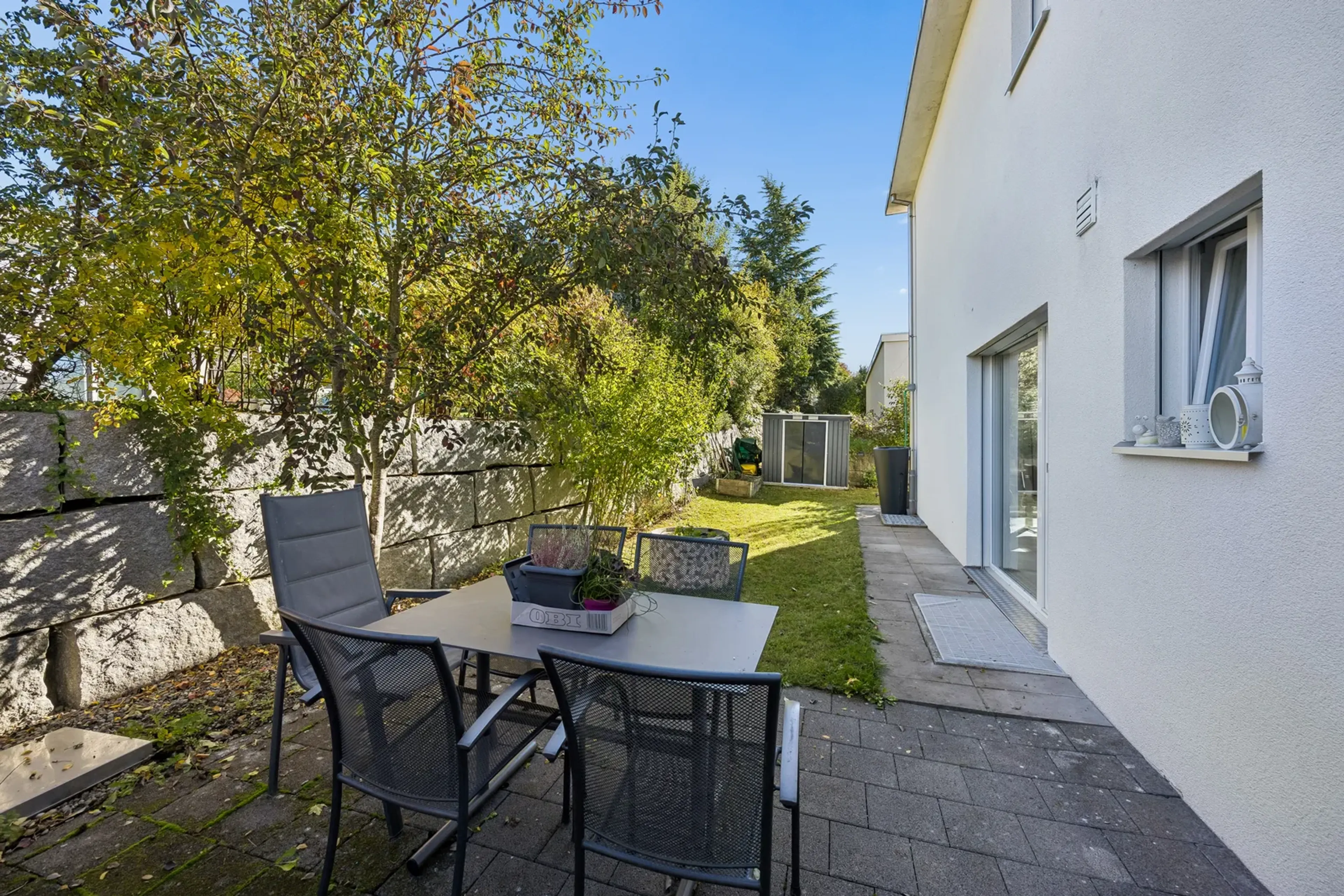 Teich, Steg & Palme: Familienhaus mit Ferien-Garten in Menziken - 11