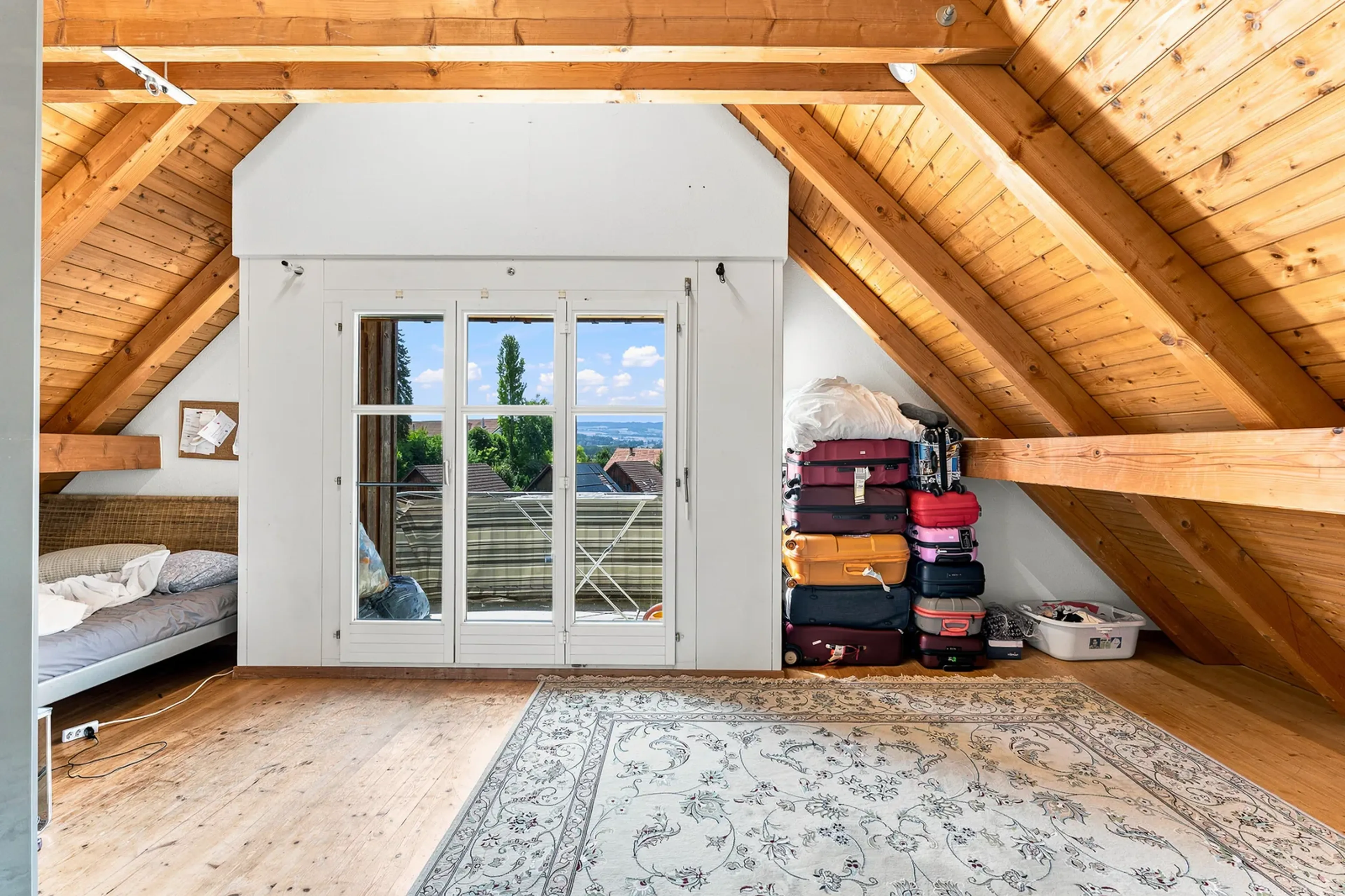 Grosszügige 6.5-Zimmer-Dach-Maisonette – Ein Zuhause für die ganze Familie - 11