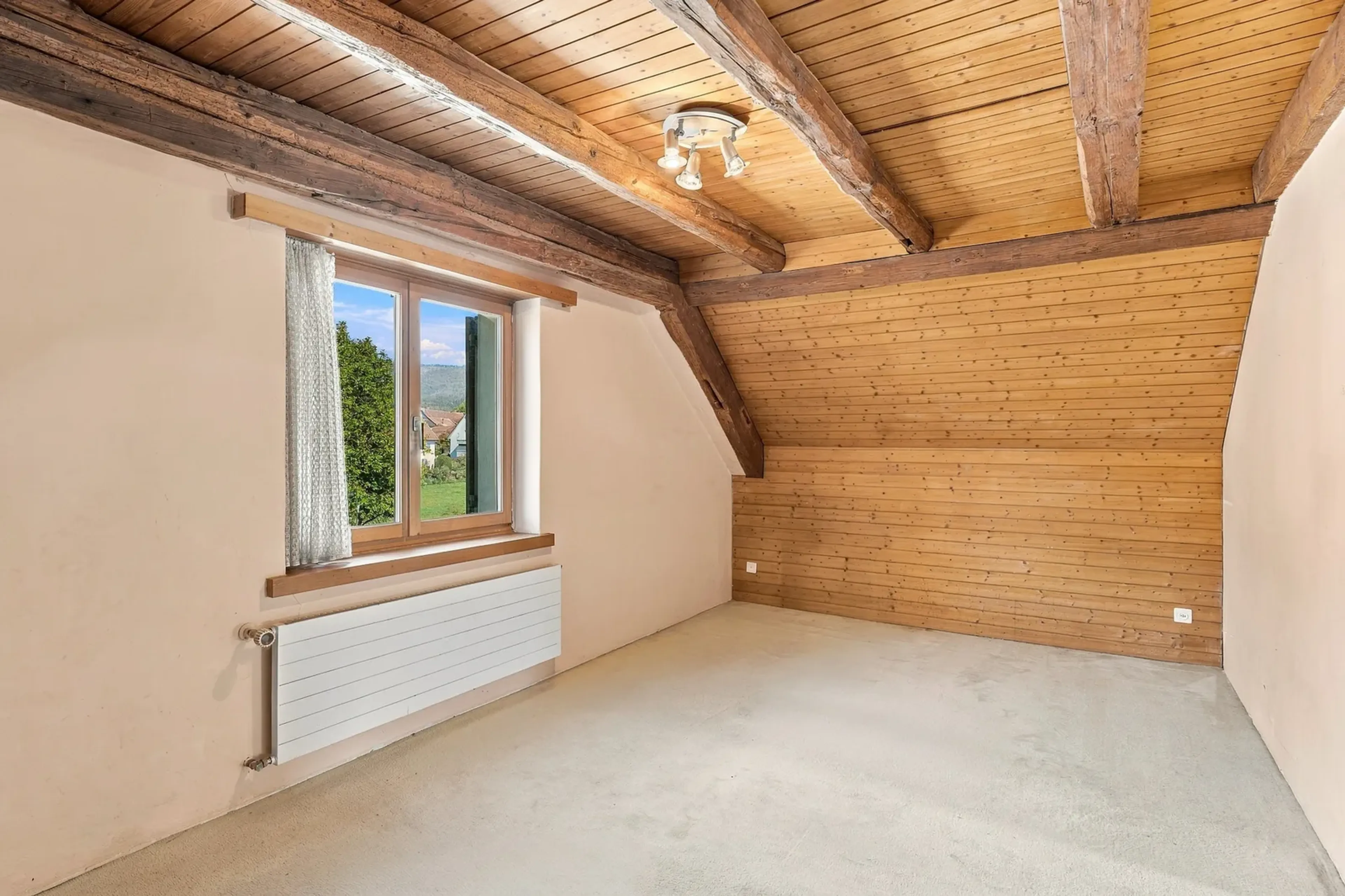 9.5-Zimmer-Haus mit Dachwohnung und Scheune in Würenlos - 11