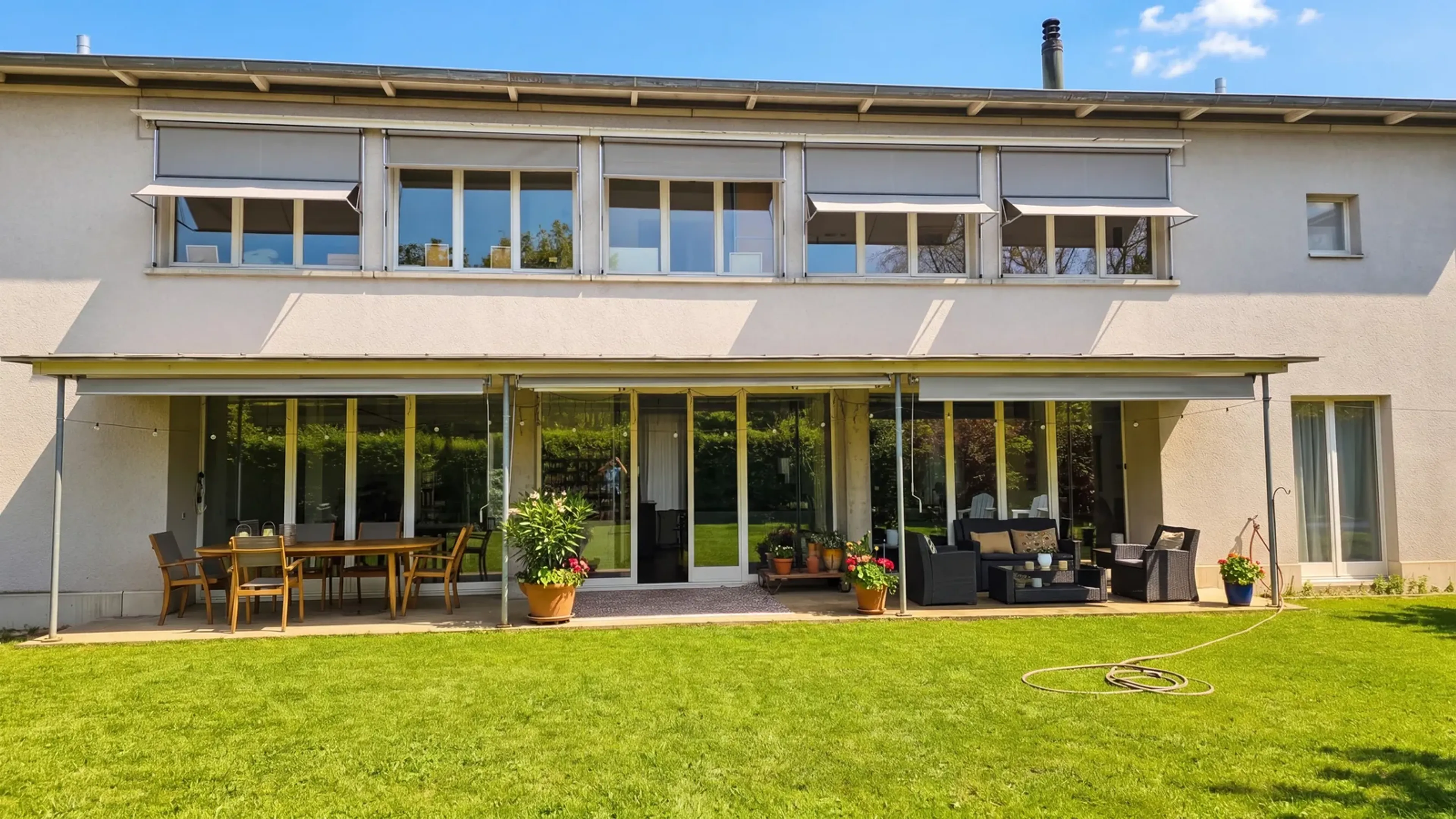 7-Zimmer-Einfamilienhaus mit grossem Garten in Reinach mieten