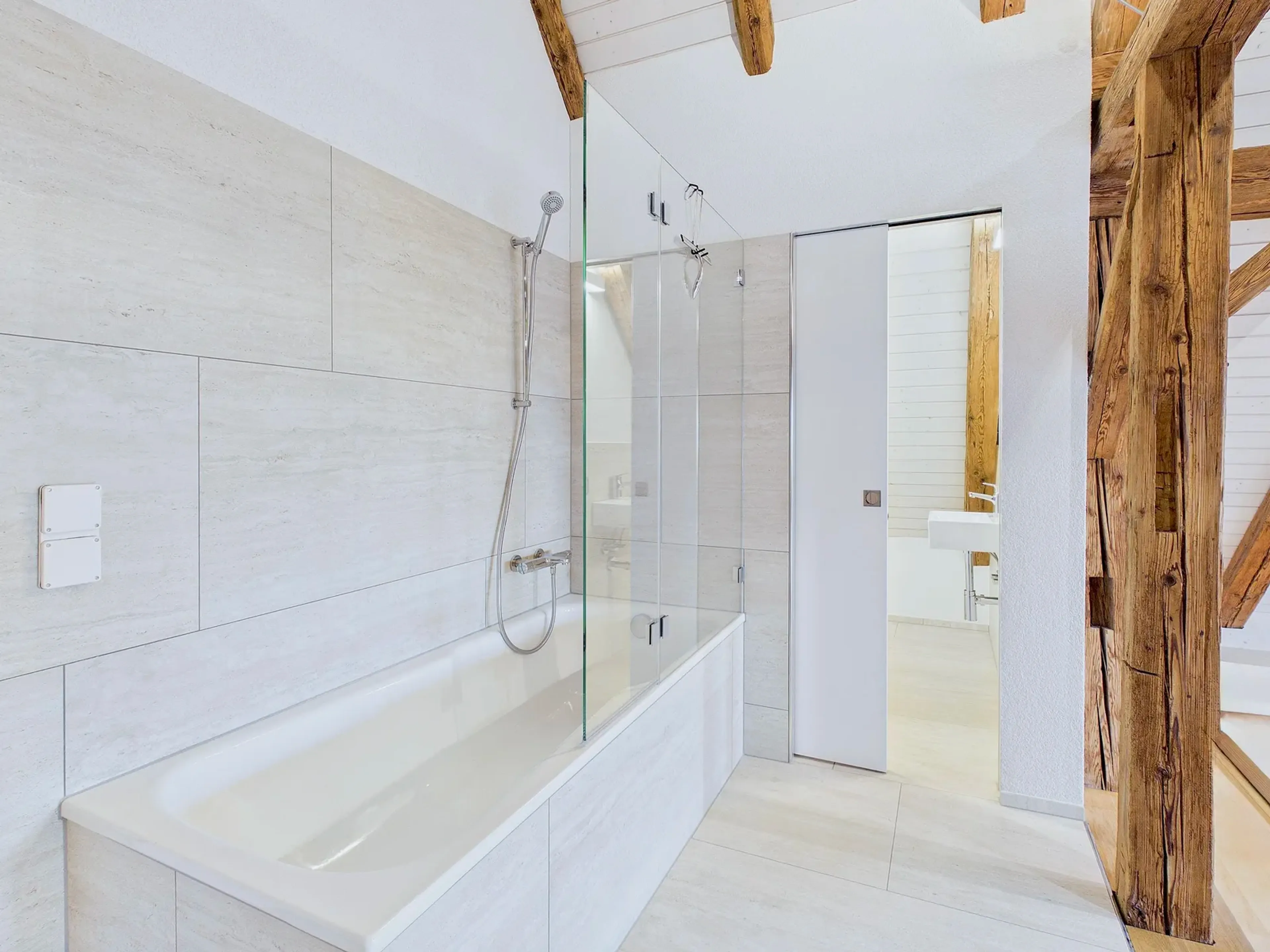 2-Zimmer-Maisonette mit Balkon und Seesicht in Thalwil mieten - 7