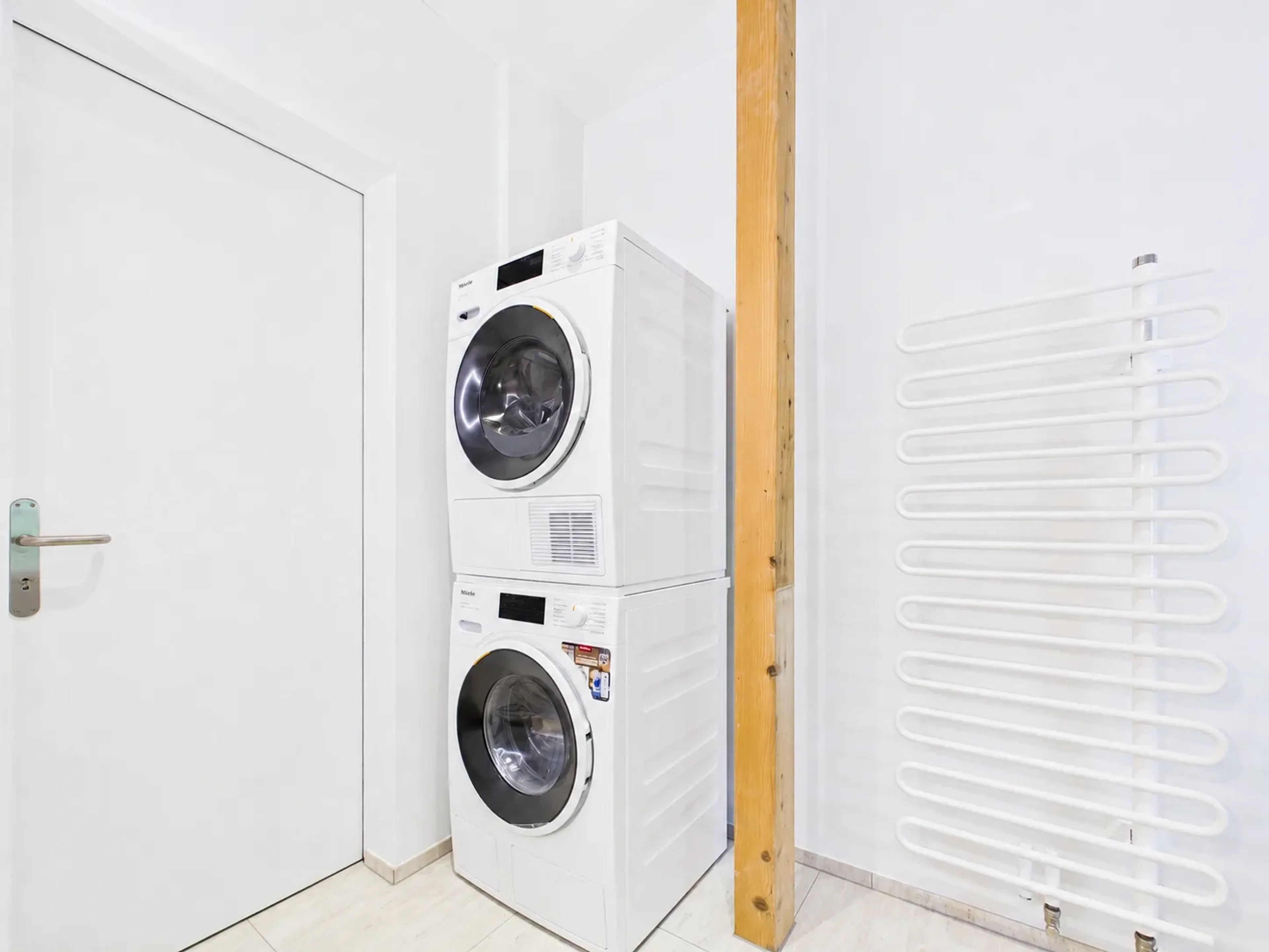 2-Zimmer-Maisonette mit Balkon und Seesicht in Thalwil mieten - 10