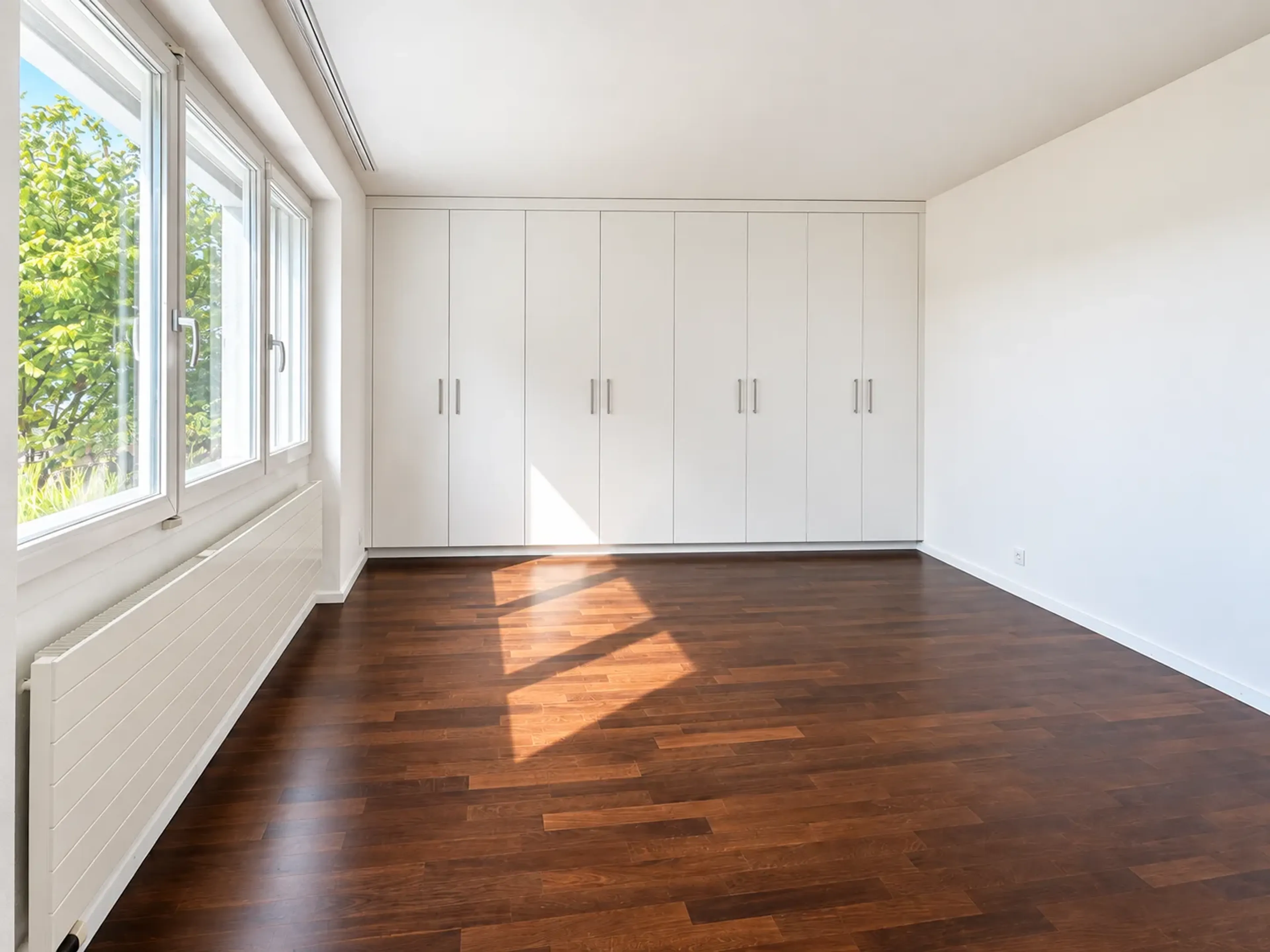 Grosszügiges Einfamilienhaus mit Pool und Garten in Füllinsdorf - 11