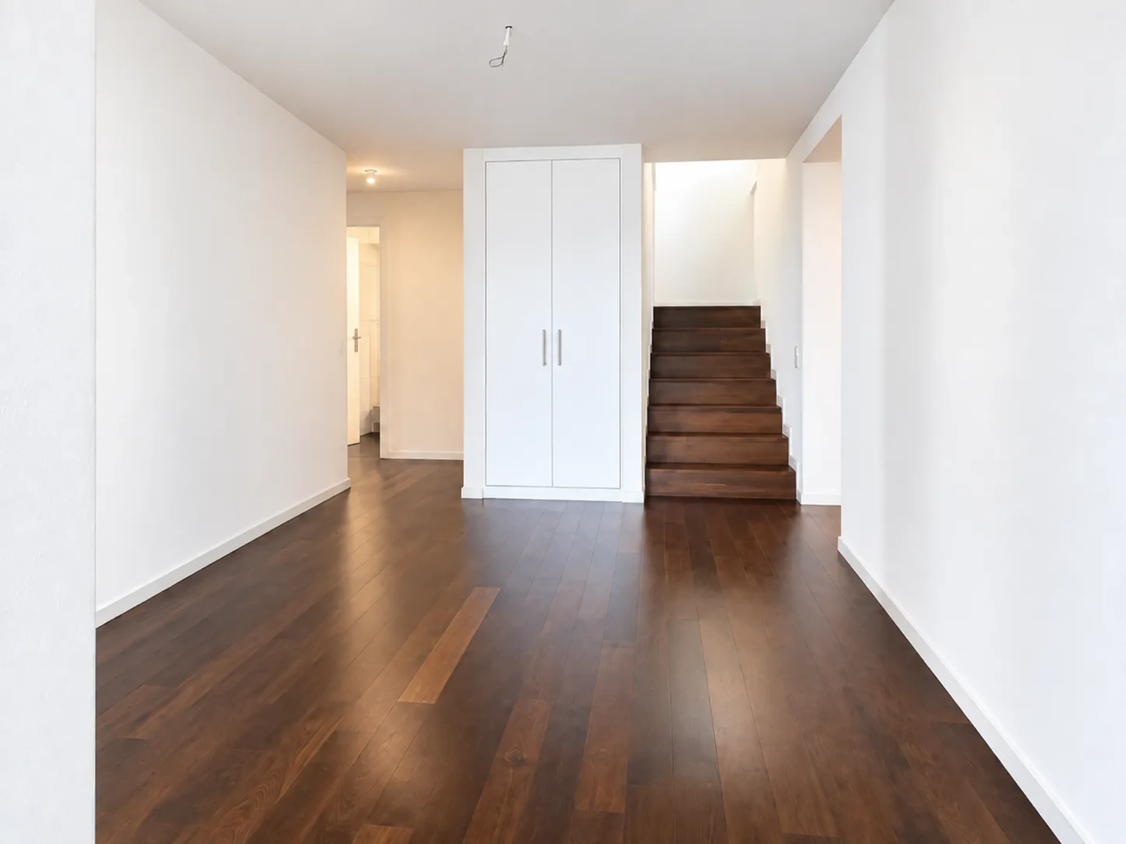 Grosszügiges Einfamilienhaus mit Pool und Garten in Füllinsdorf - 9