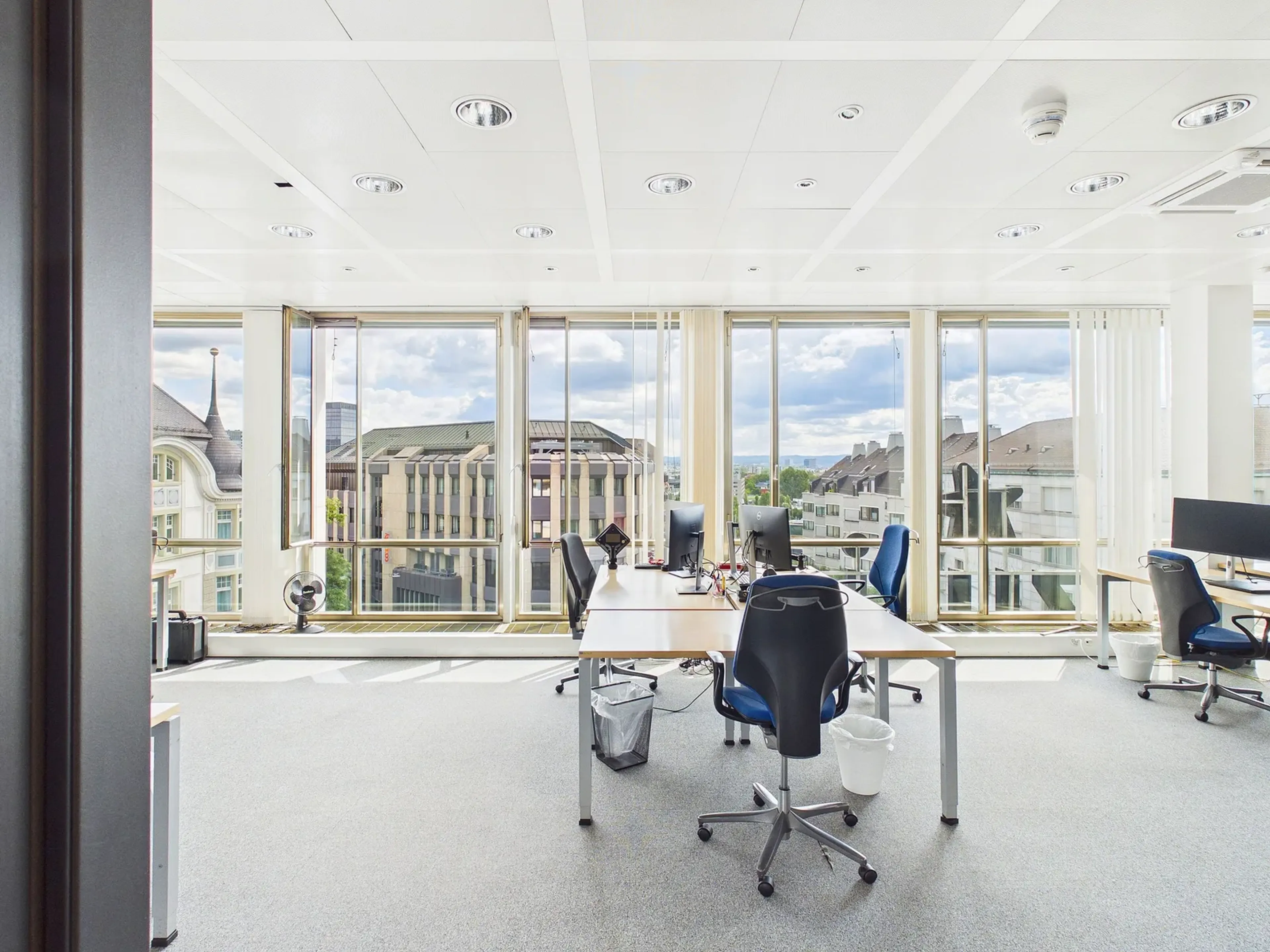 Helle Bürofläche in Zürich nahe Bahnhof Oerlikon mieten