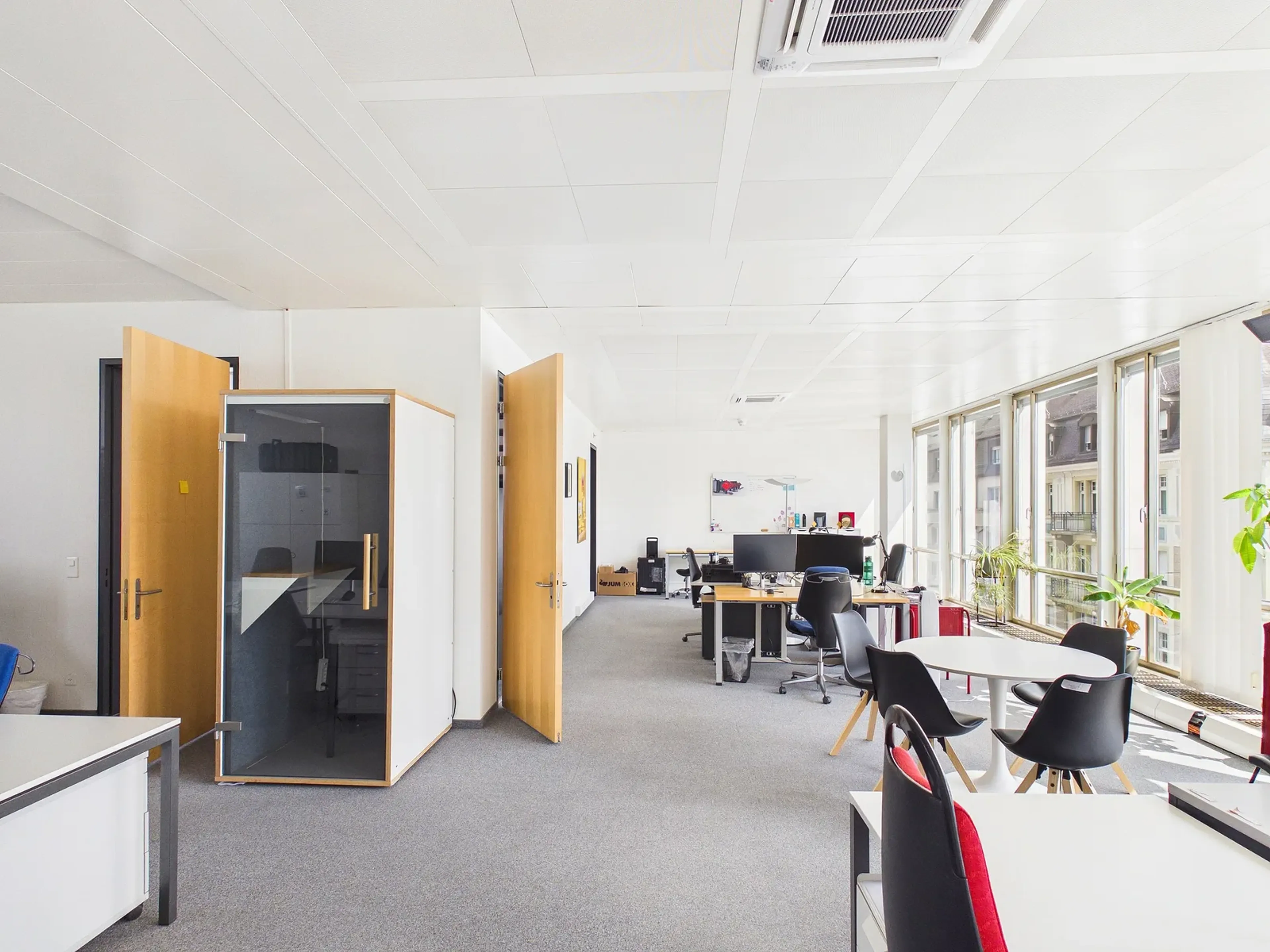 Helle Bürofläche in Zürich nahe Bahnhof Oerlikon mieten - 4