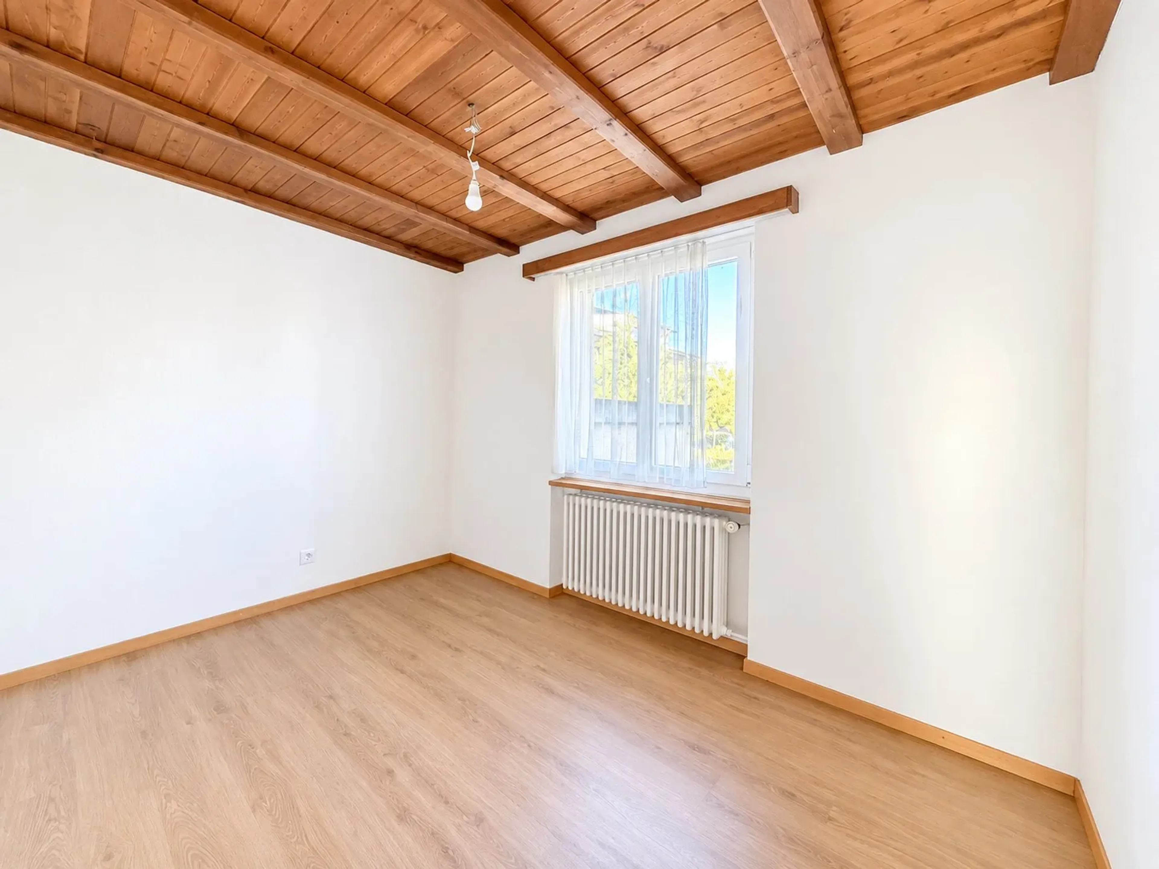Freistehendes 5.5-Zi.-Einfamilienhaus mit Garten in Buchs mieten - 5