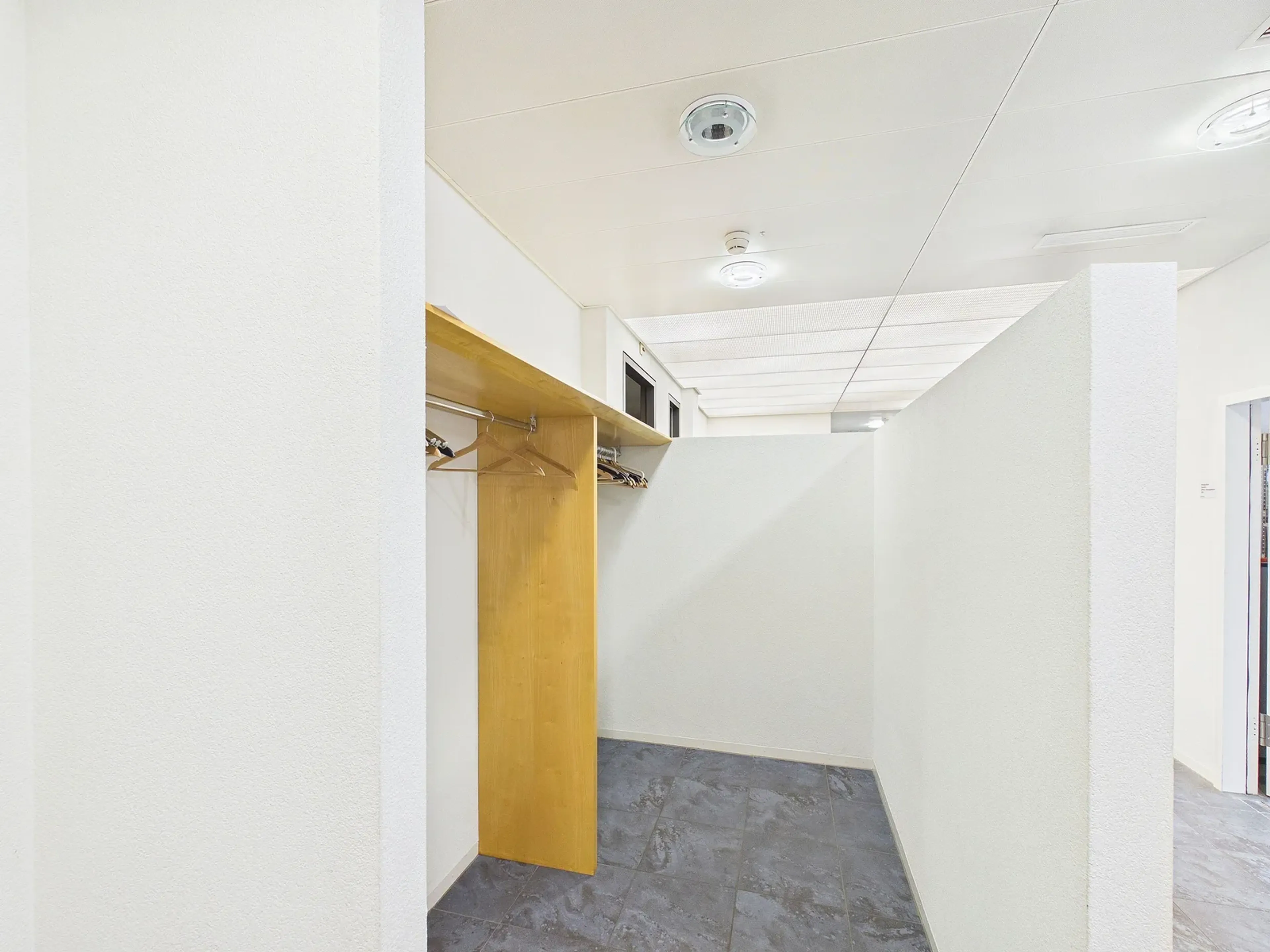 3.5-Zimmer Büro mit Aussicht in Zürich Oerlikon mieten - 4
