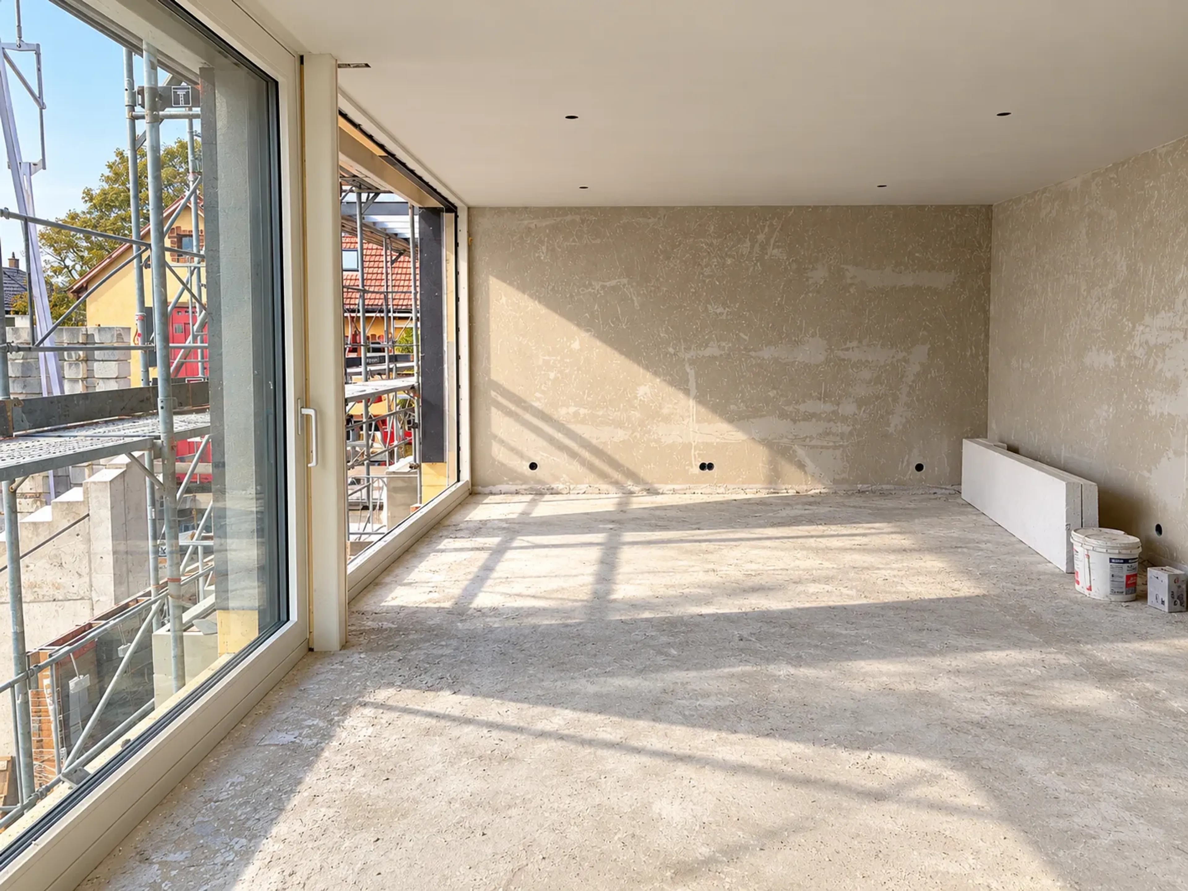 Exklusive 8-Zimmer-Doppelhaushälfte mit Dachterrasse in Münchenstein - 4