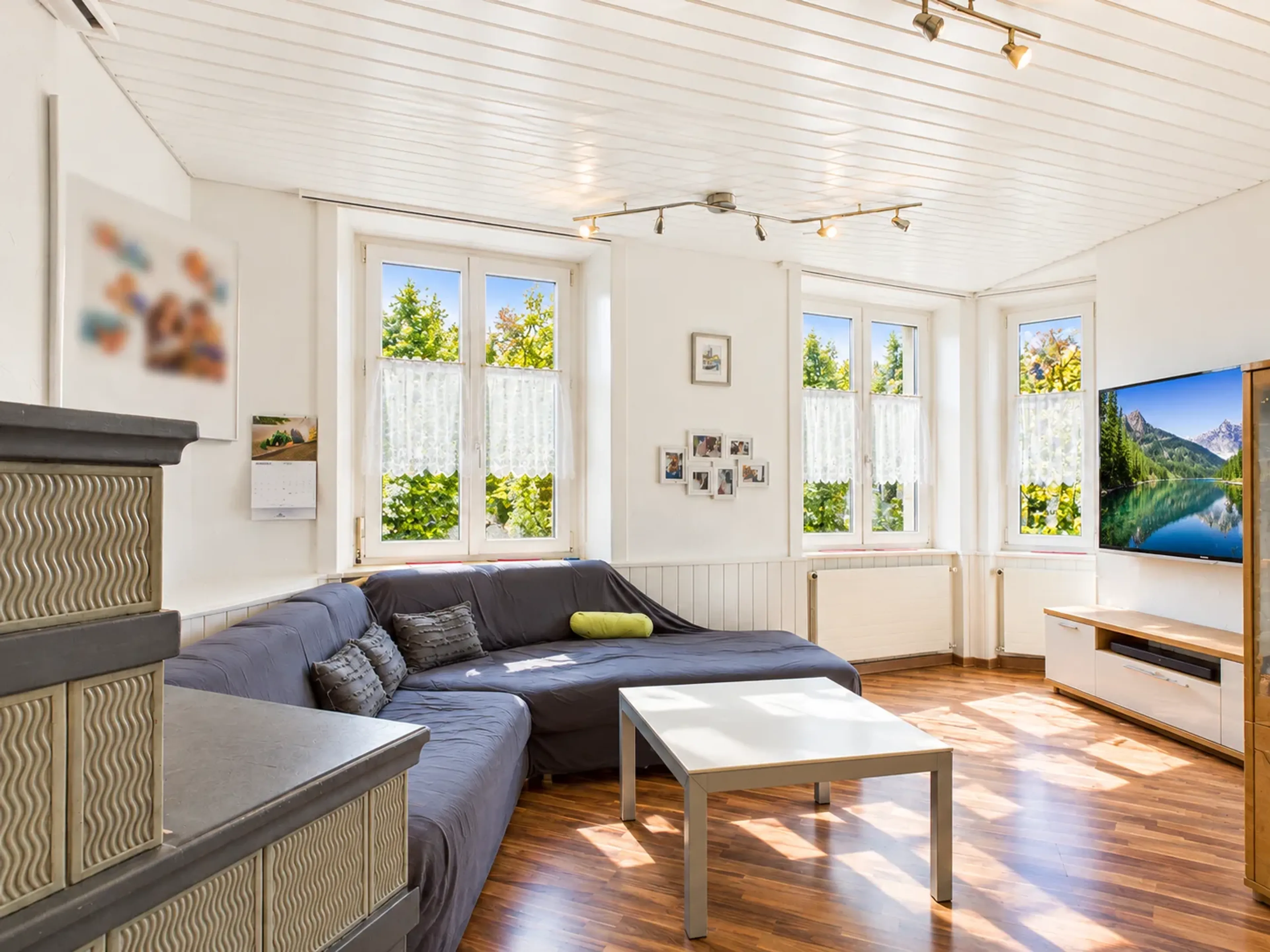 Grosszügiges 7-Zimmer-Bauernhaus mit Einliegerwohnung und vielseitigem Nutzungspotenzial - 4